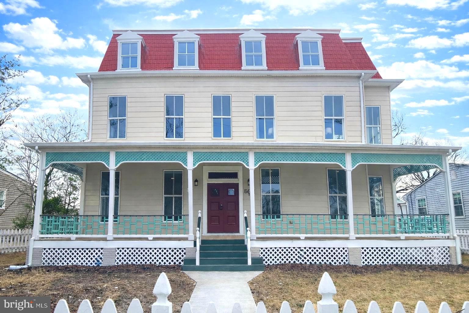 CHARLTON HEIGHTS - Residential