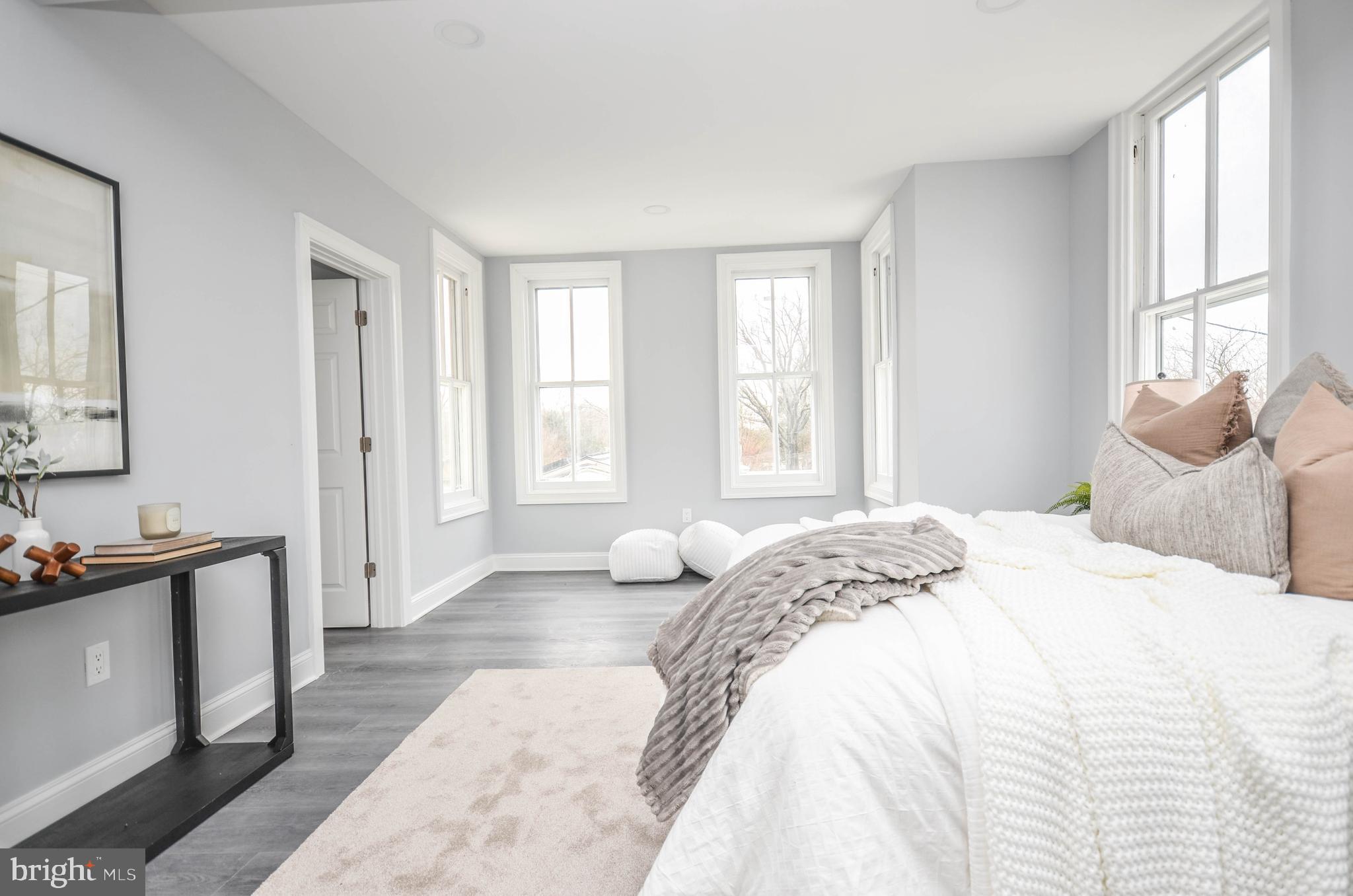 CHARLTON HEIGHTS - Residential