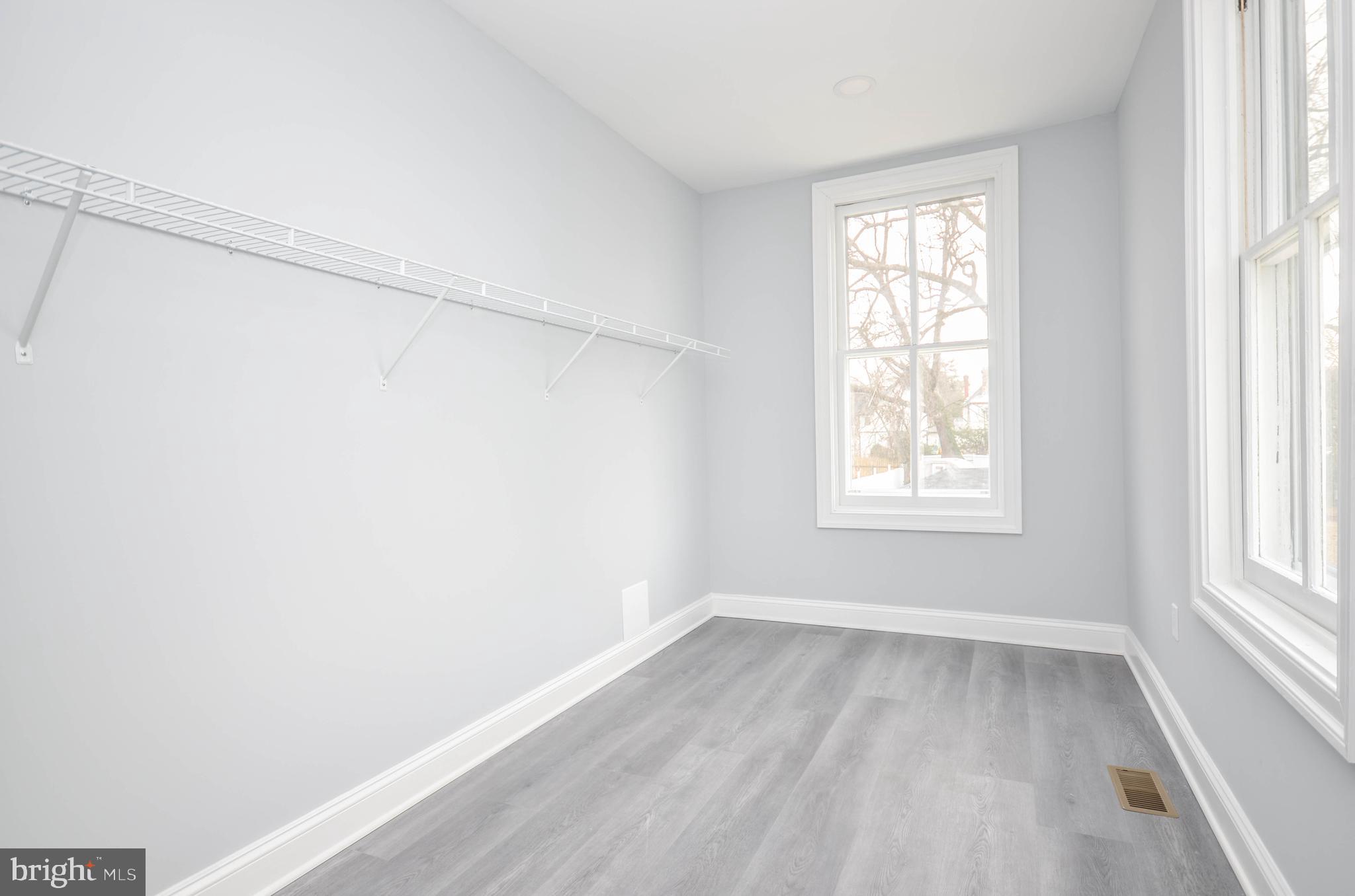 CHARLTON HEIGHTS - Residential