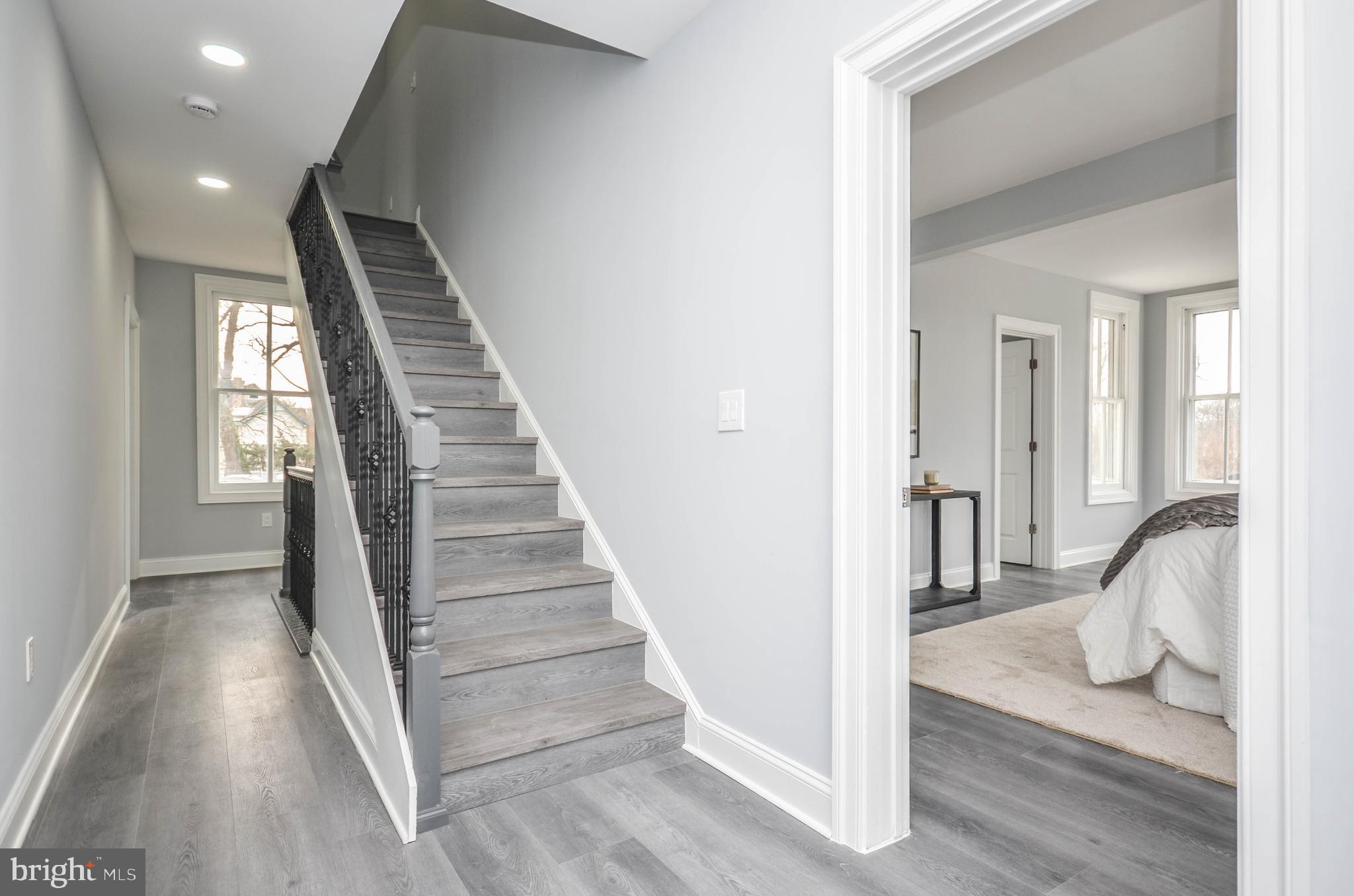 CHARLTON HEIGHTS - Residential