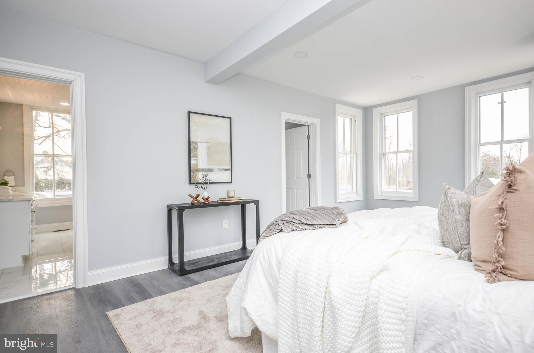 CHARLTON HEIGHTS - Residential