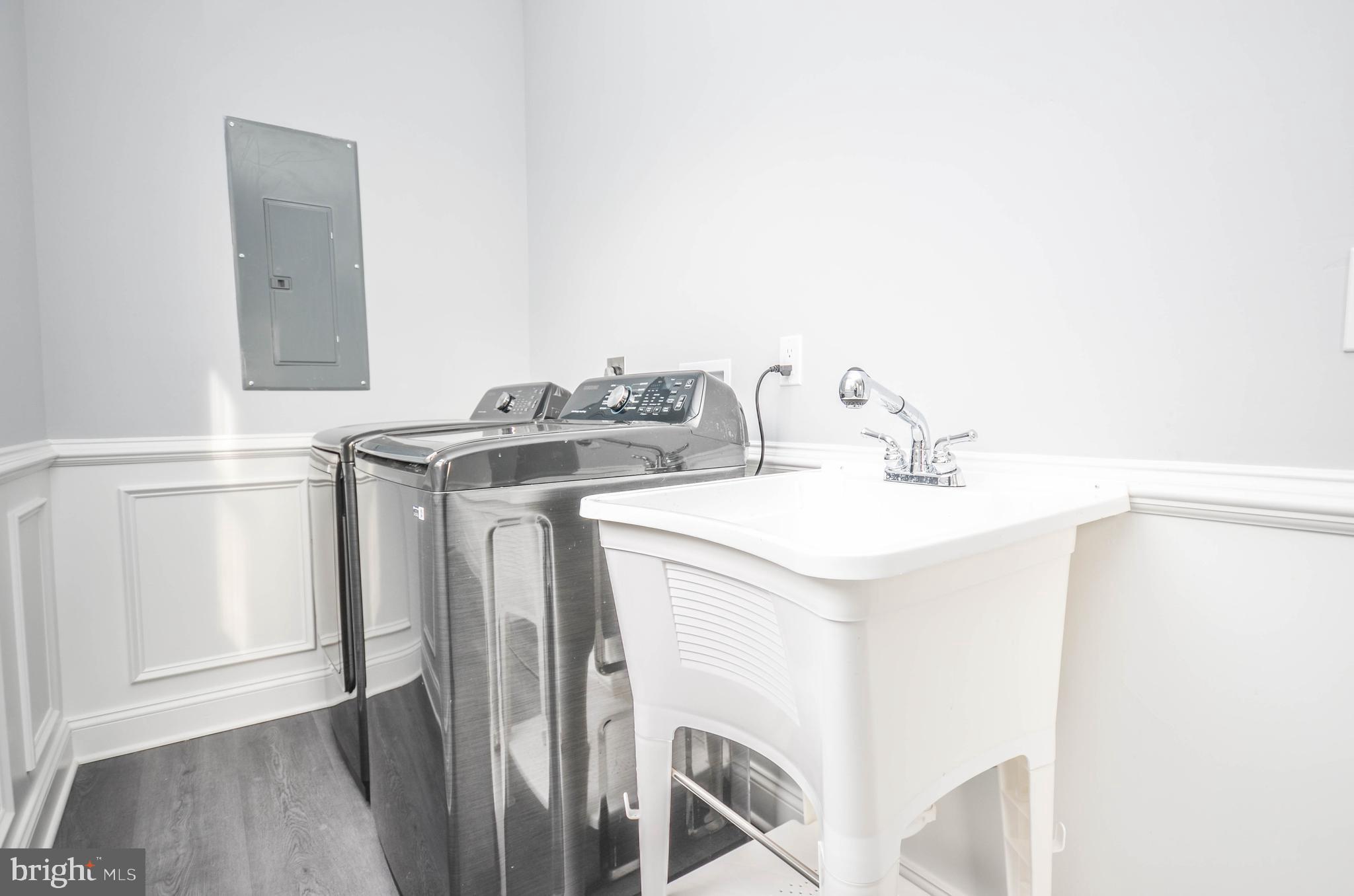 CHARLTON HEIGHTS - Residential