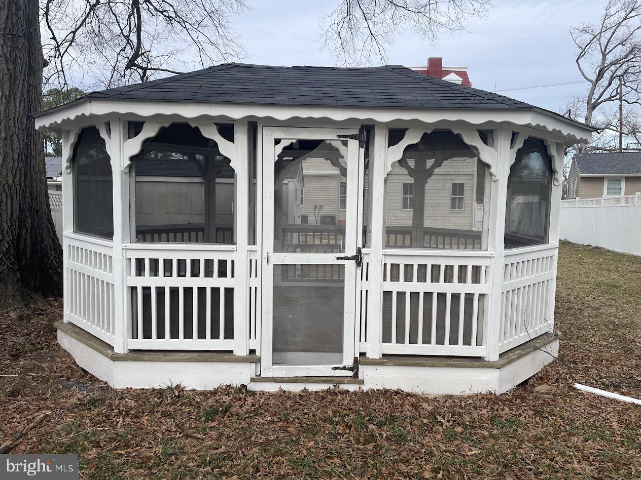 CHARLTON HEIGHTS - Residential