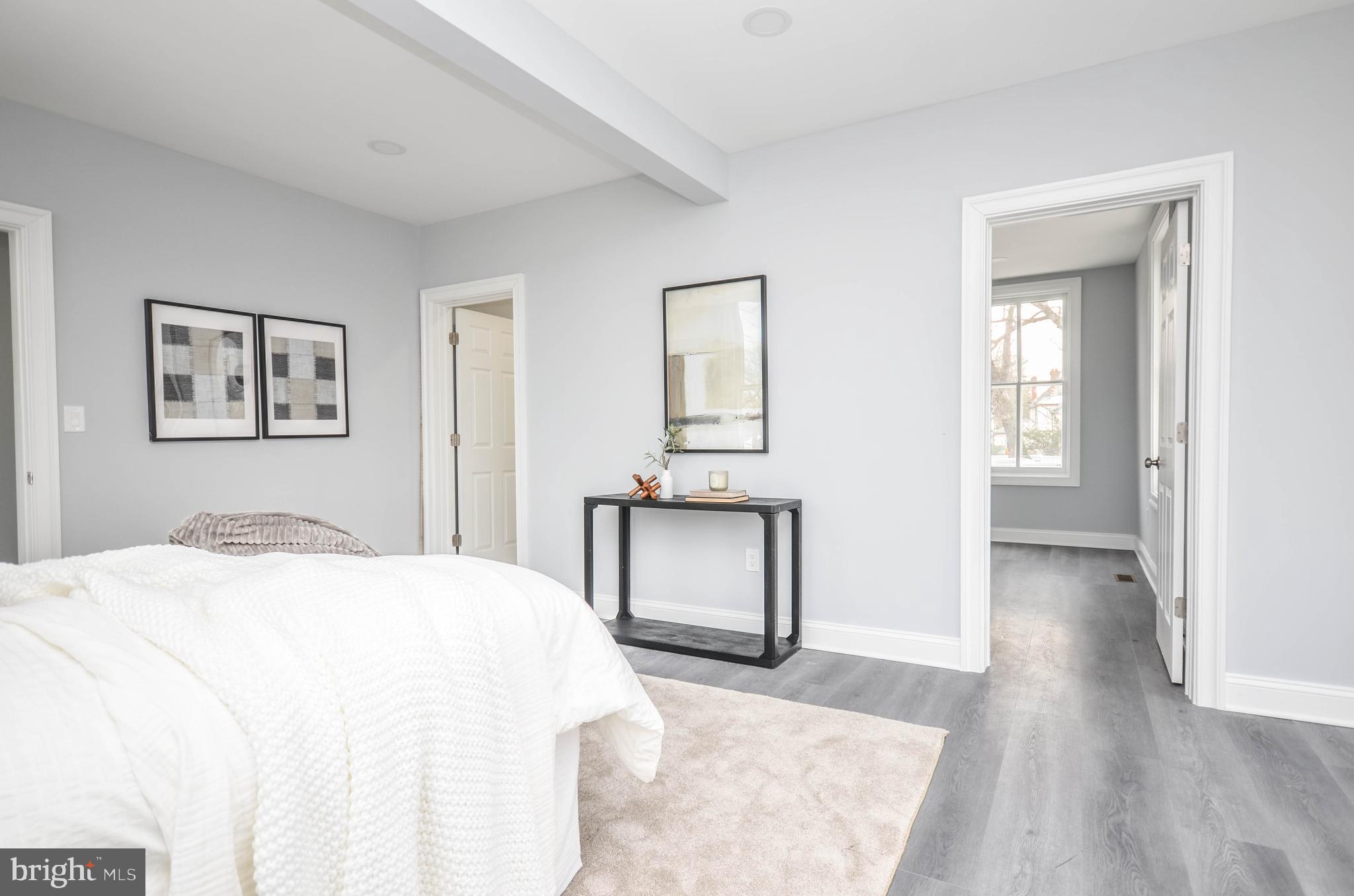 CHARLTON HEIGHTS - Residential