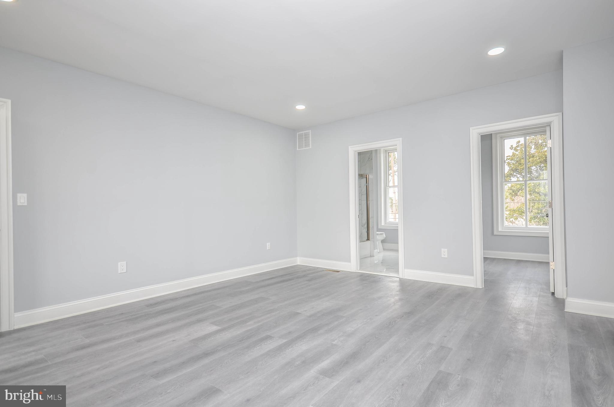 CHARLTON HEIGHTS - Residential