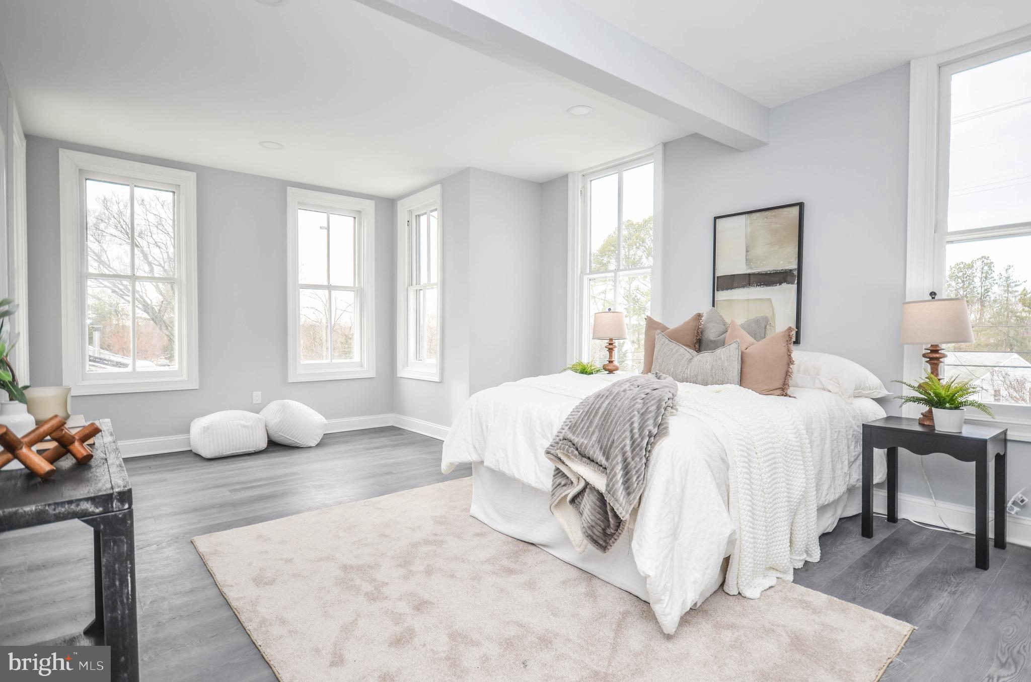 CHARLTON HEIGHTS - Residential