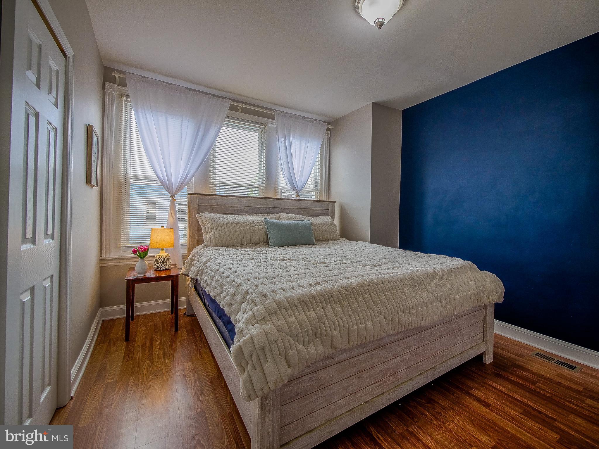 PORT RICHMOND - Residential