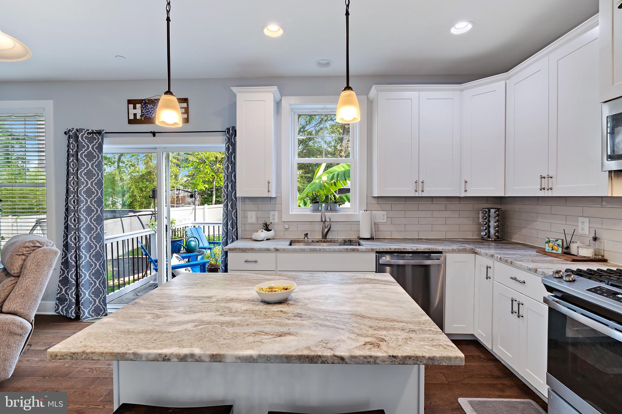 ROBINSON LANDING - Residential