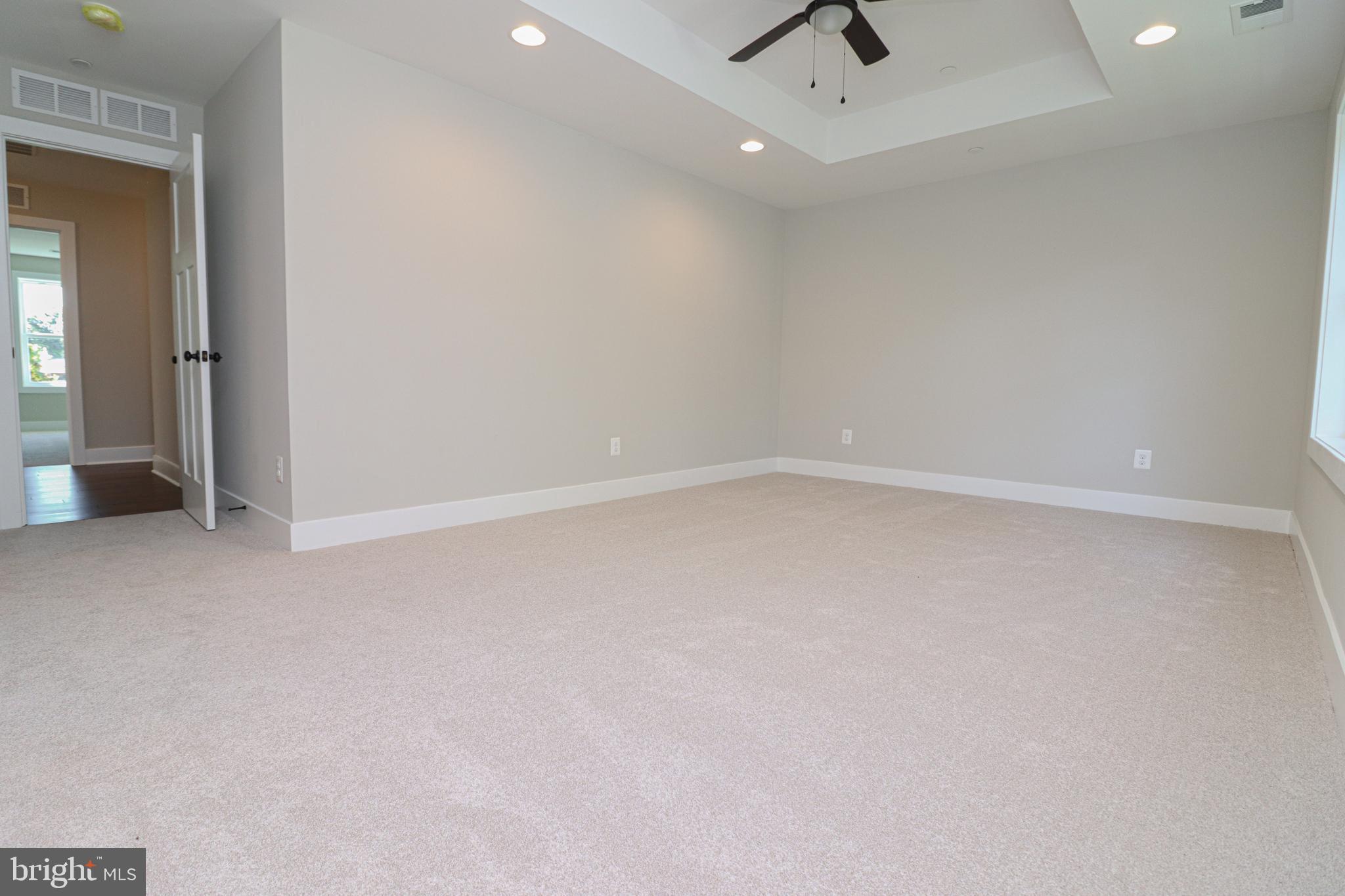 ROBINSON LANDING - Residential