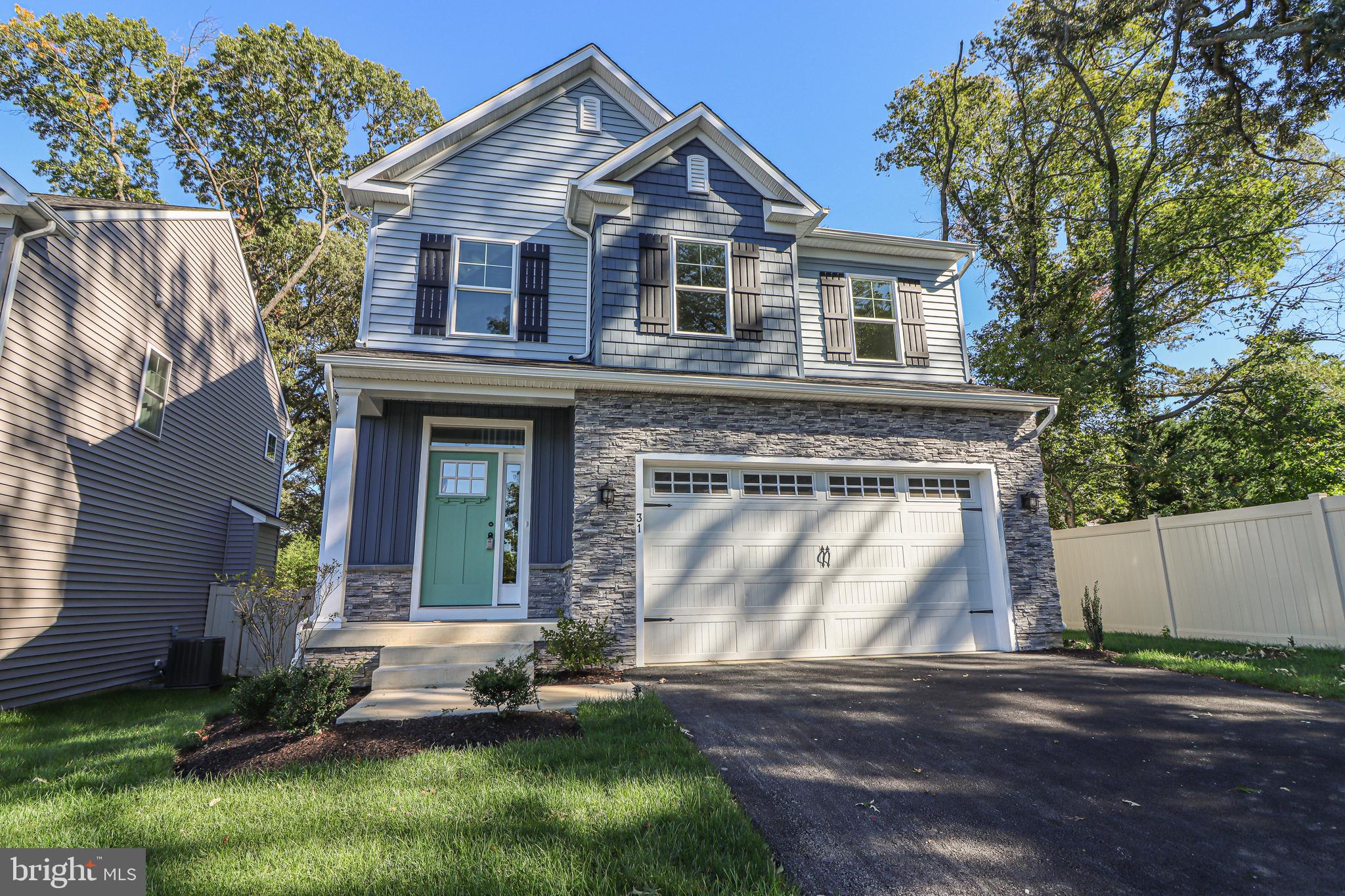 ROBINSON LANDING - Residential