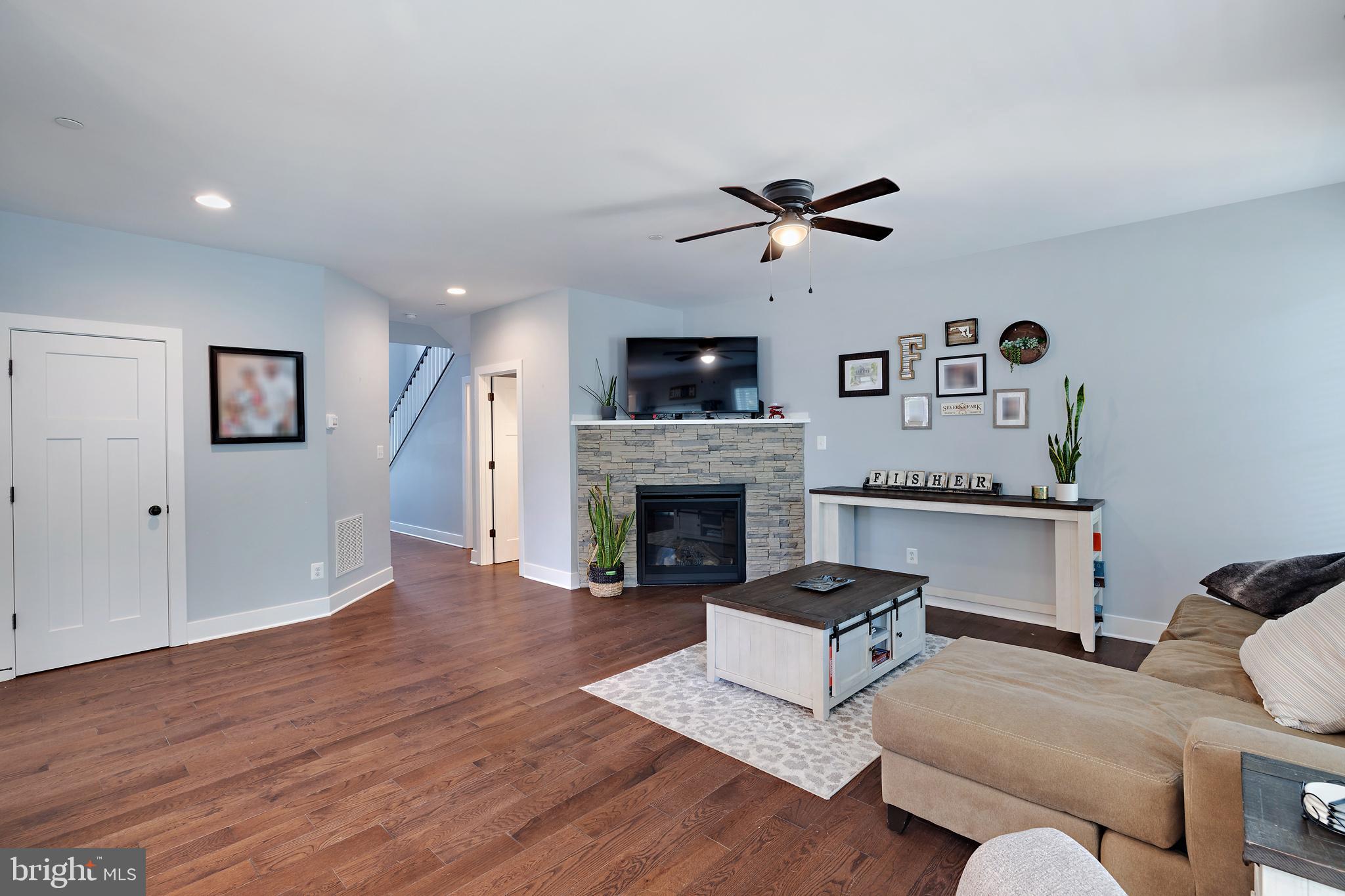 ROBINSON LANDING - Residential