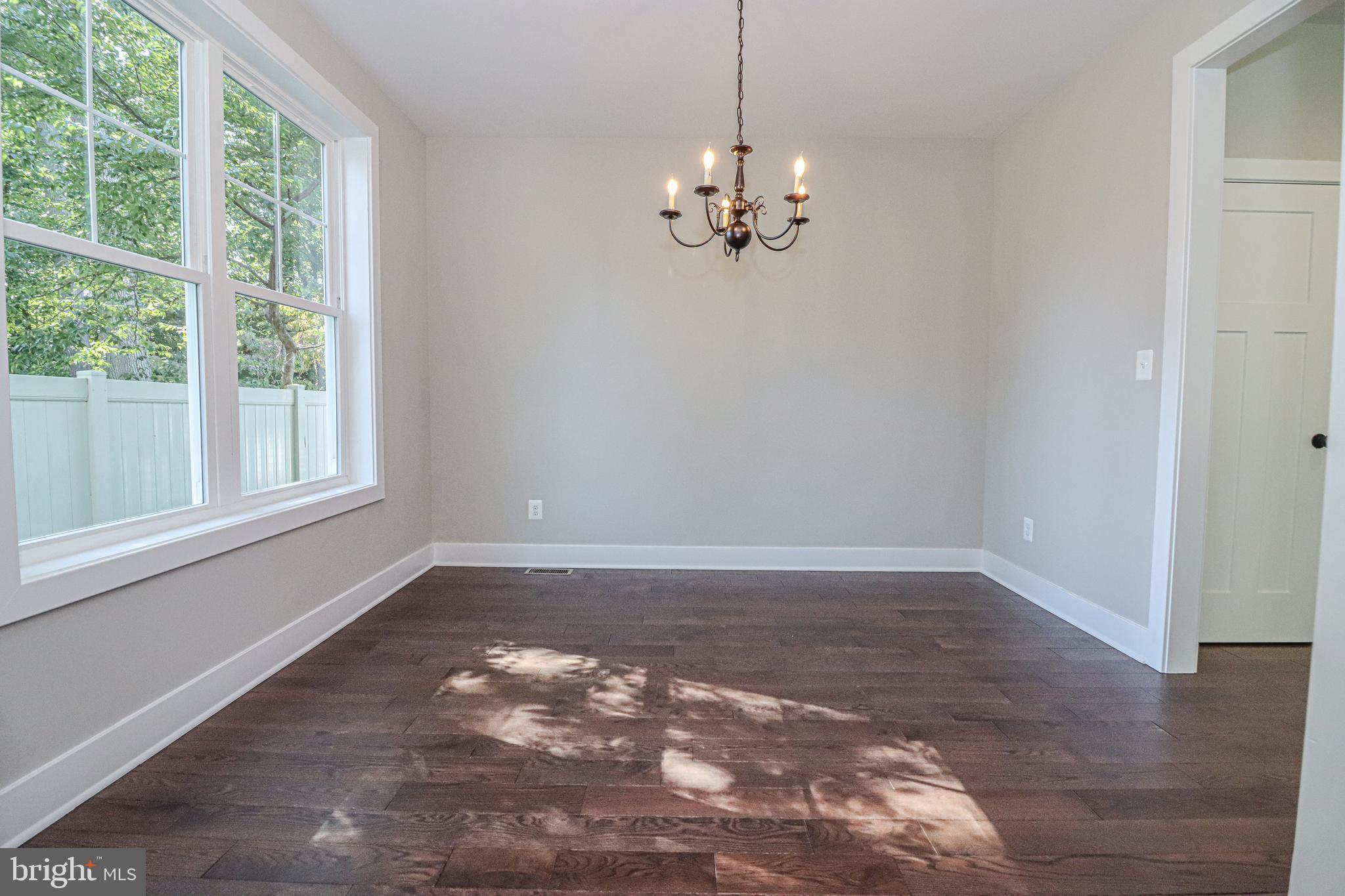 ROBINSON LANDING - Residential