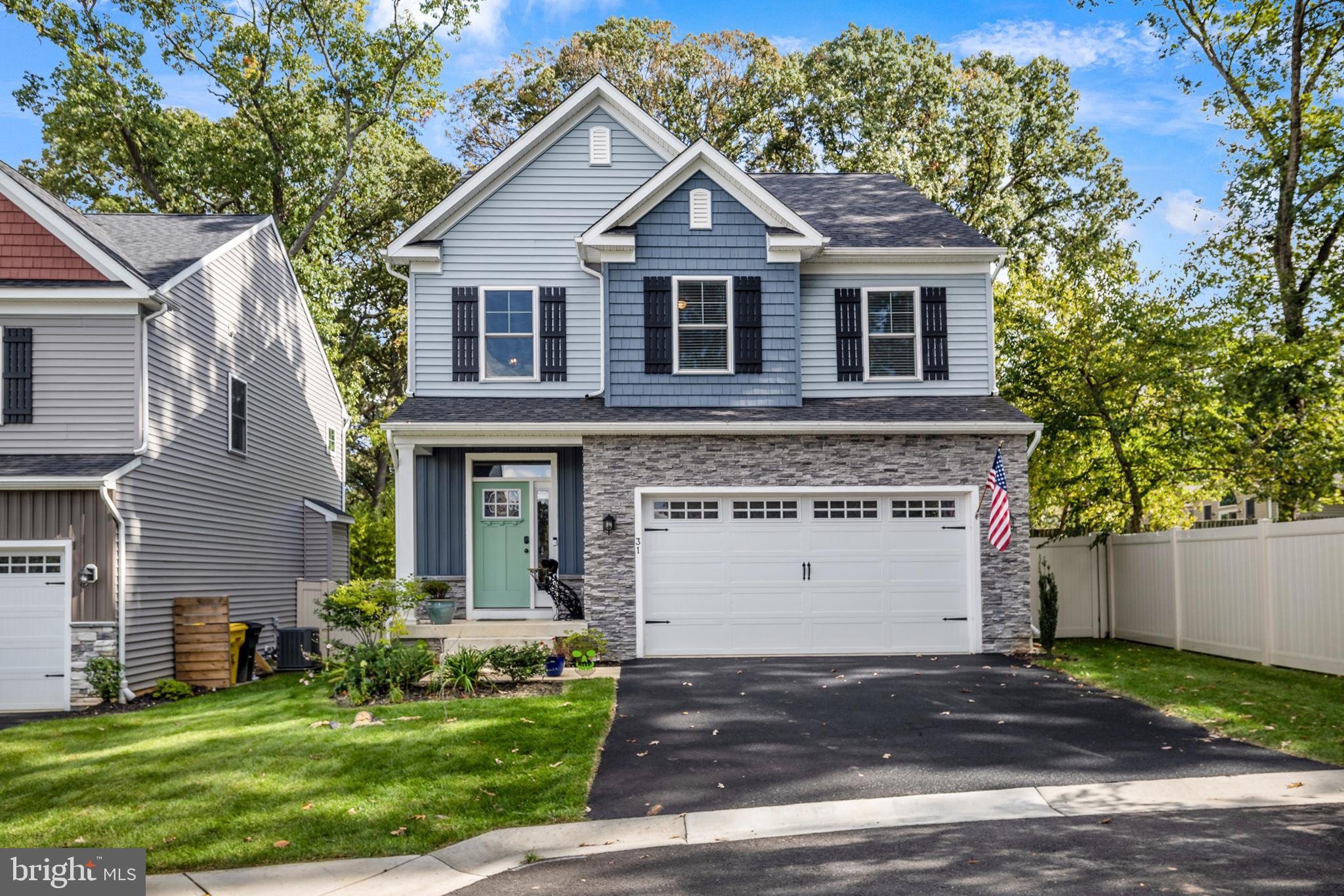 ROBINSON LANDING - Residential