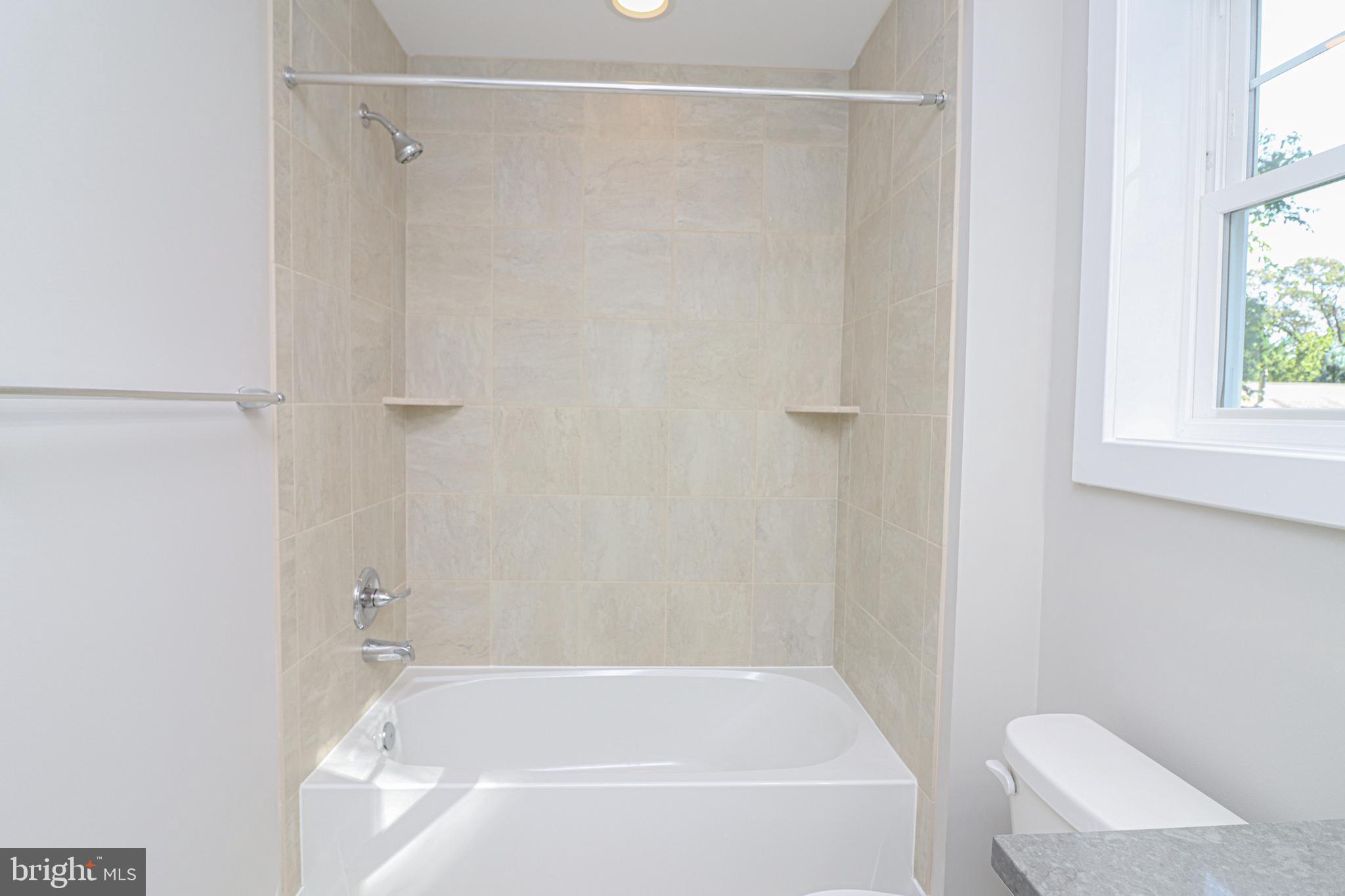 ROBINSON LANDING - Residential