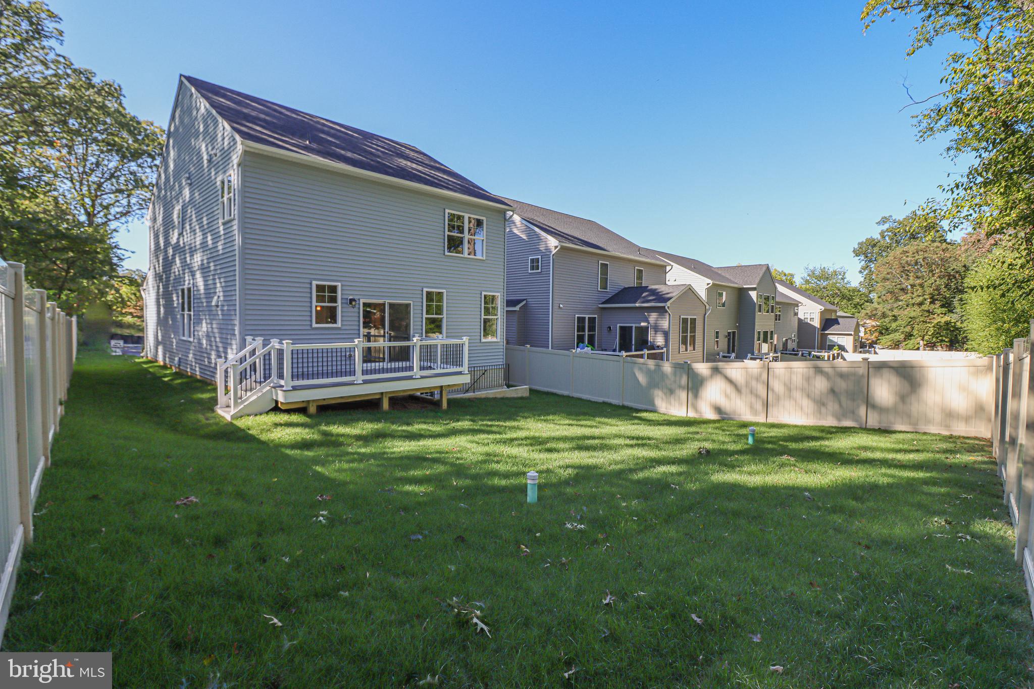 ROBINSON LANDING - Residential