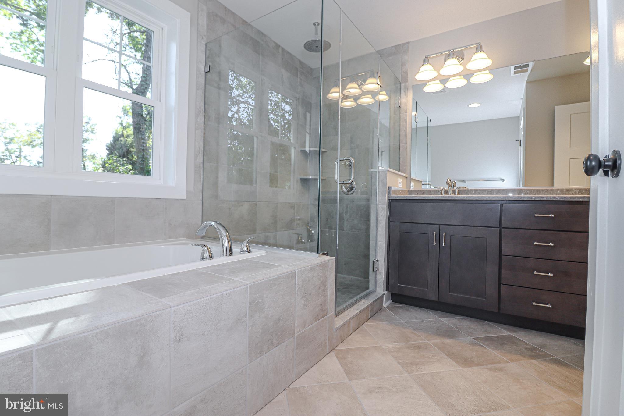 ROBINSON LANDING - Residential