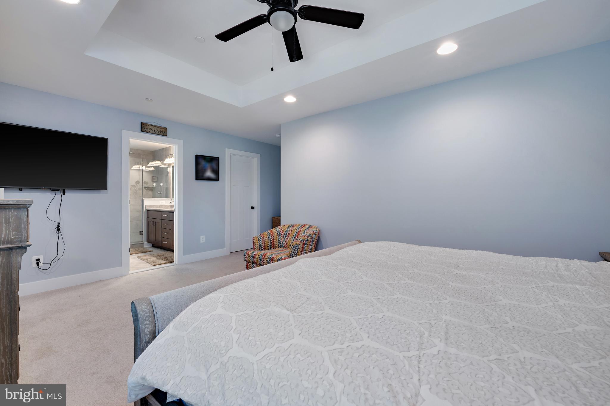 ROBINSON LANDING - Residential