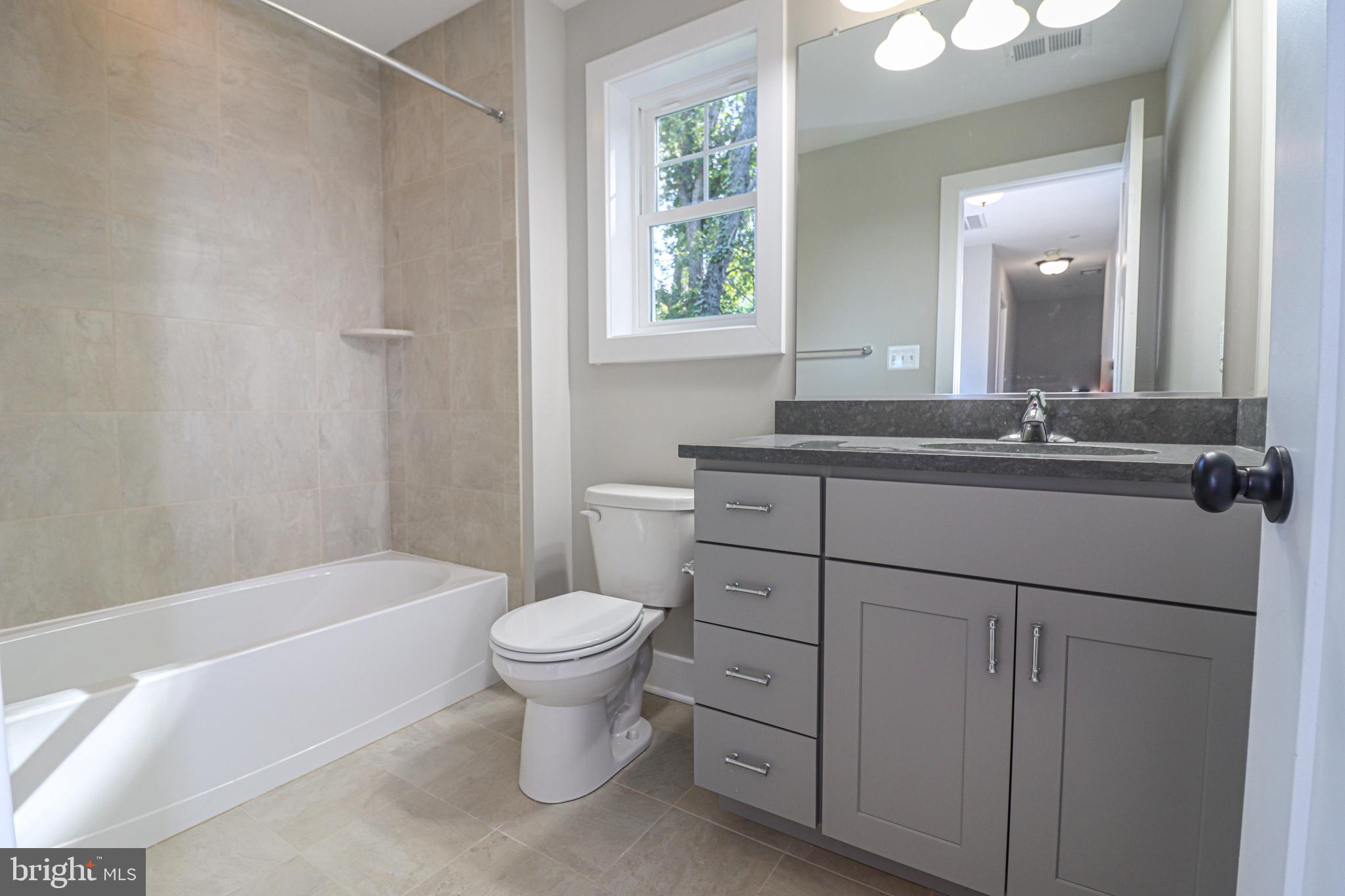 ROBINSON LANDING - Residential