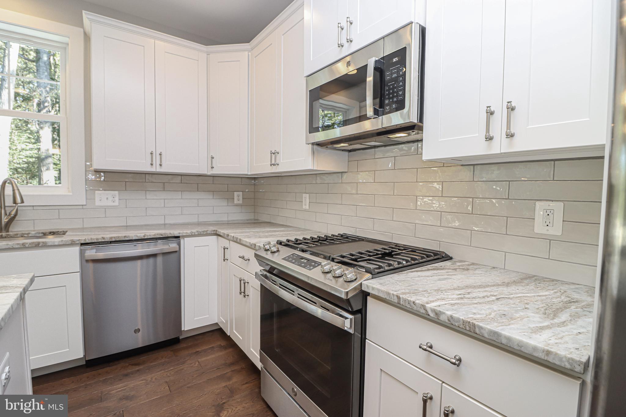 ROBINSON LANDING - Residential