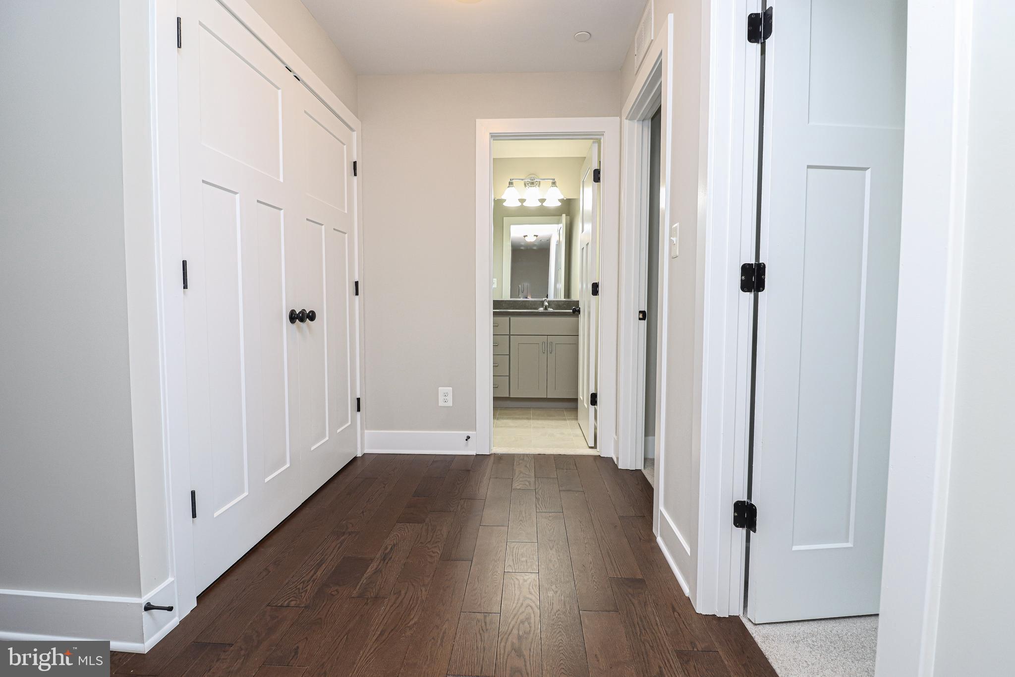 ROBINSON LANDING - Residential