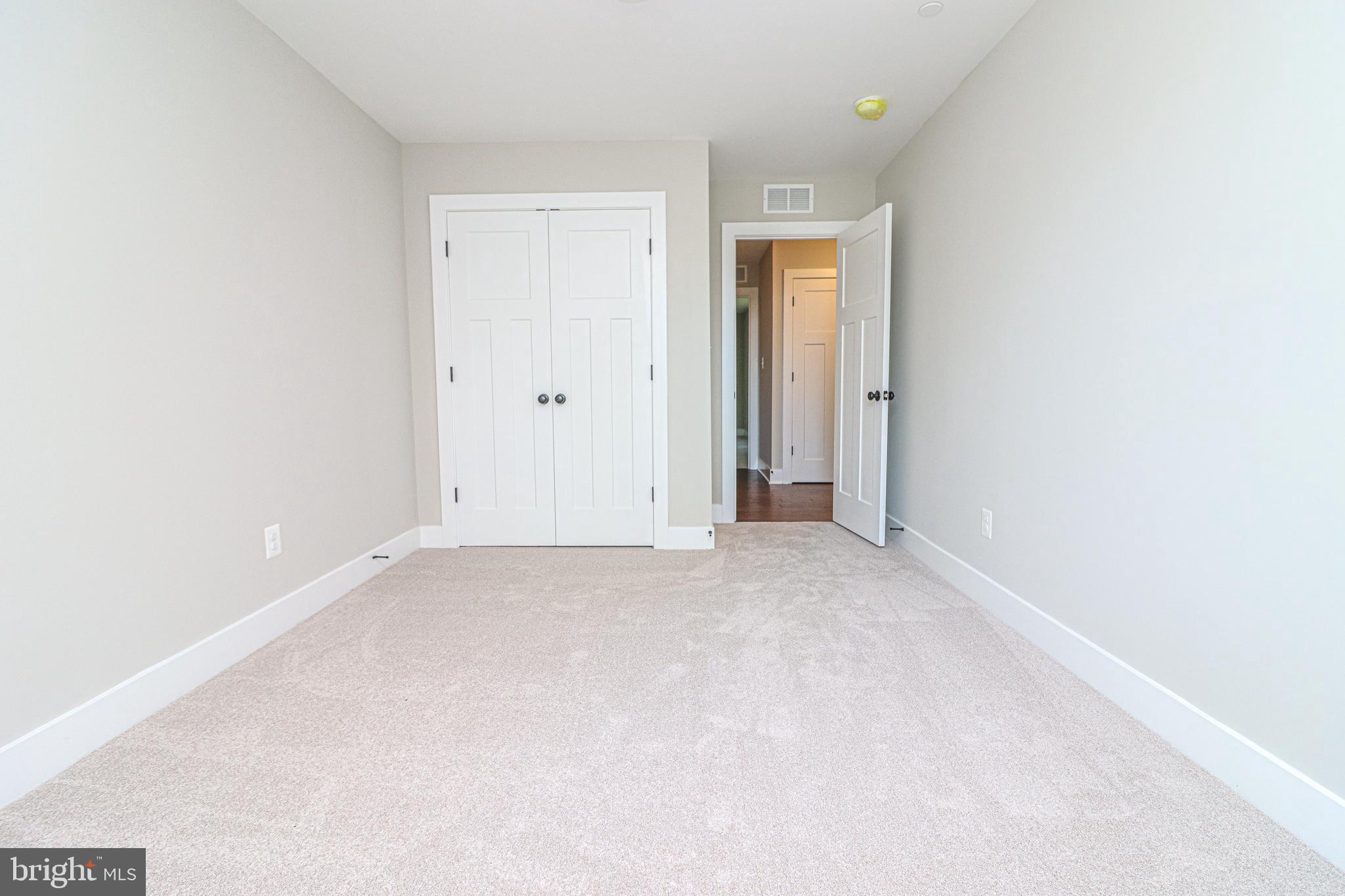 ROBINSON LANDING - Residential