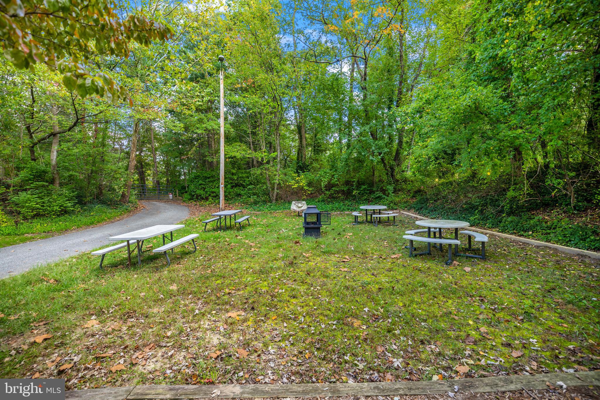 ROBINSON LANDING - Residential