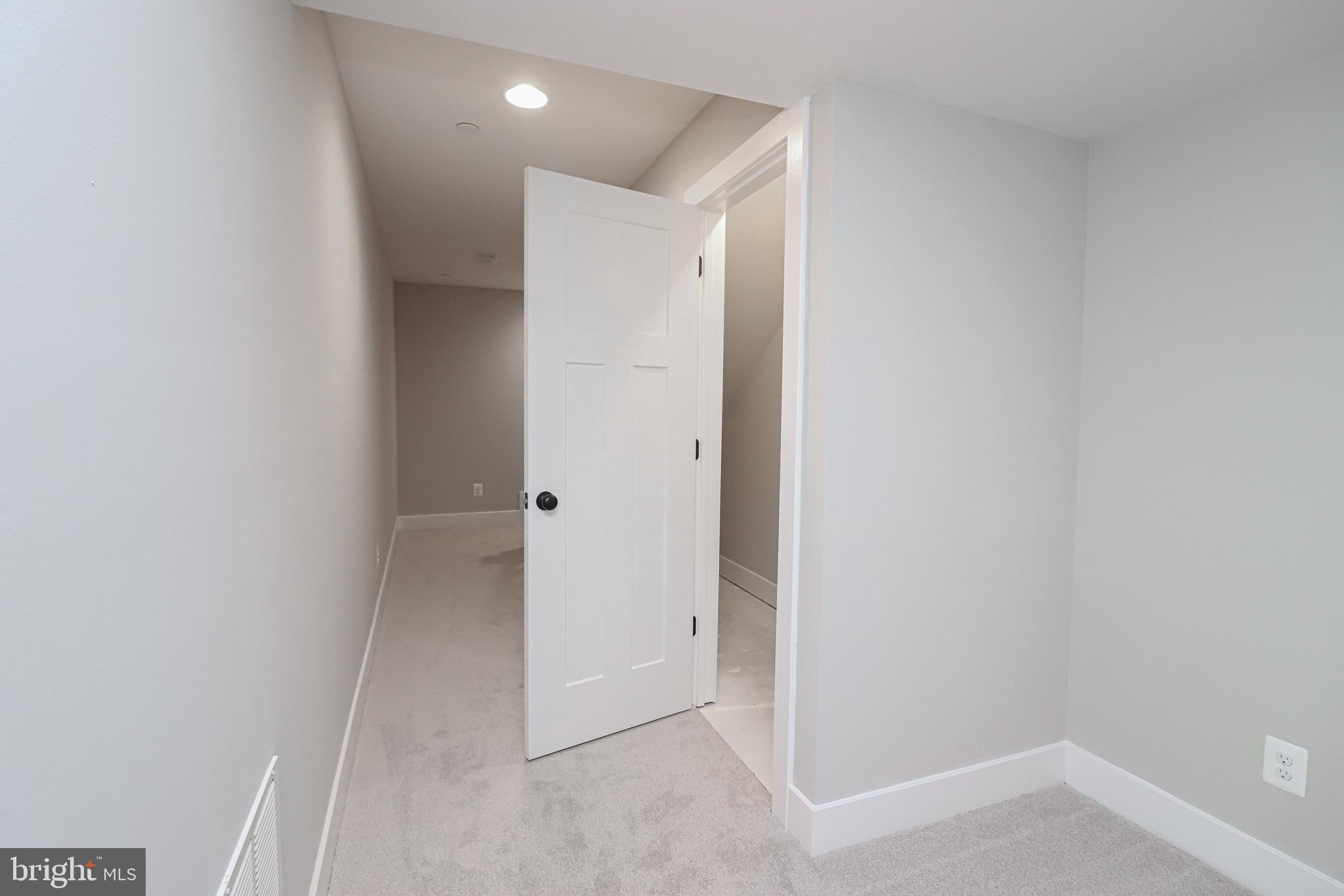 ROBINSON LANDING - Residential