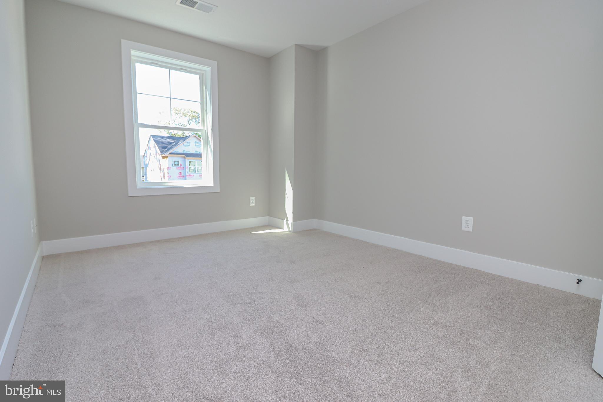 ROBINSON LANDING - Residential