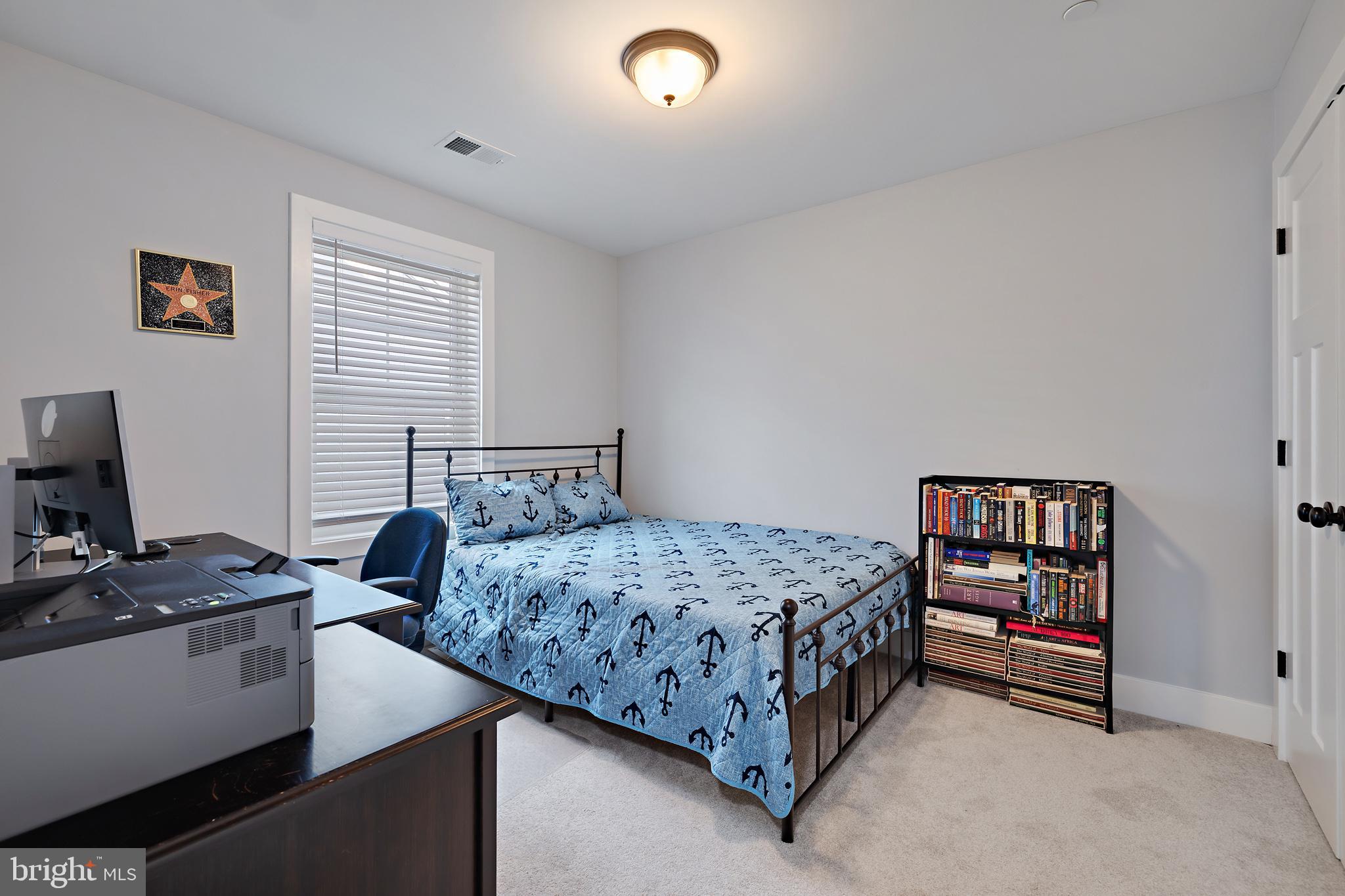 ROBINSON LANDING - Residential