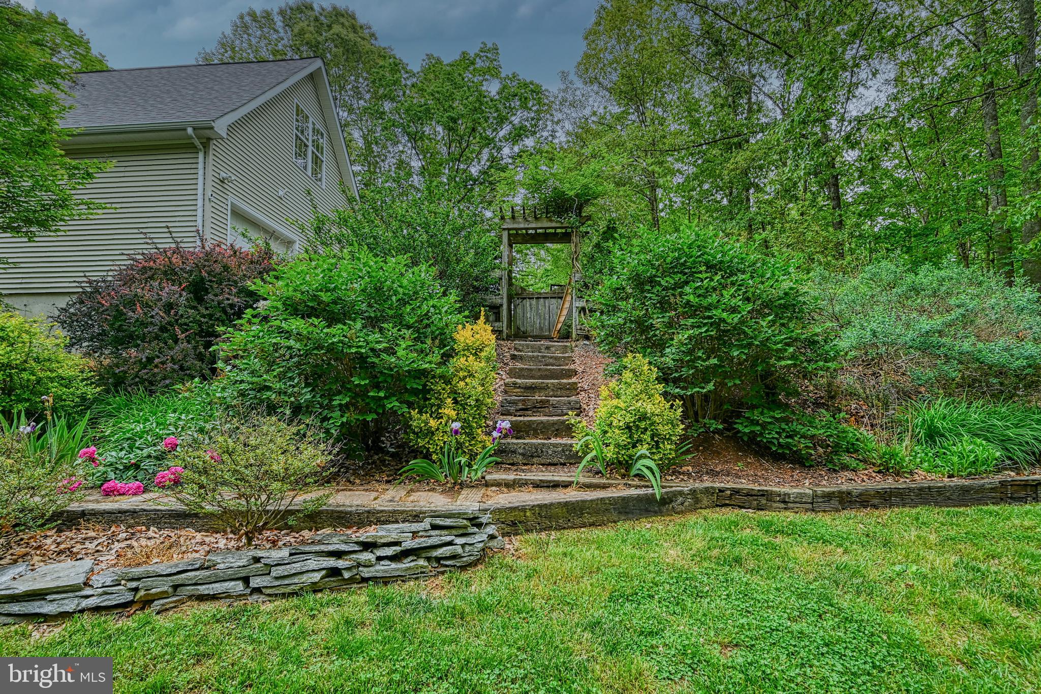 BYRD POINT - Residential