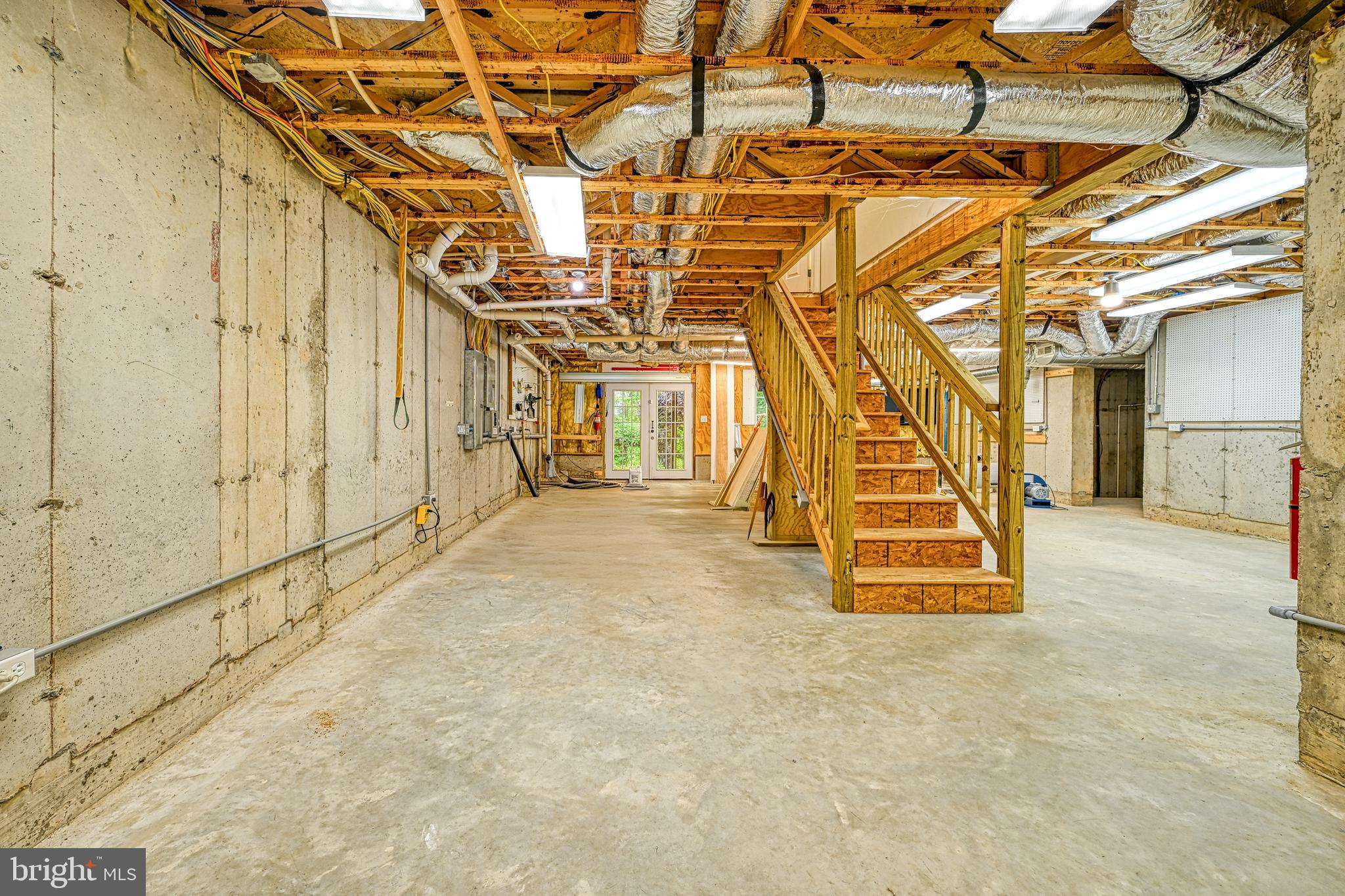 BYRD POINT - Residential