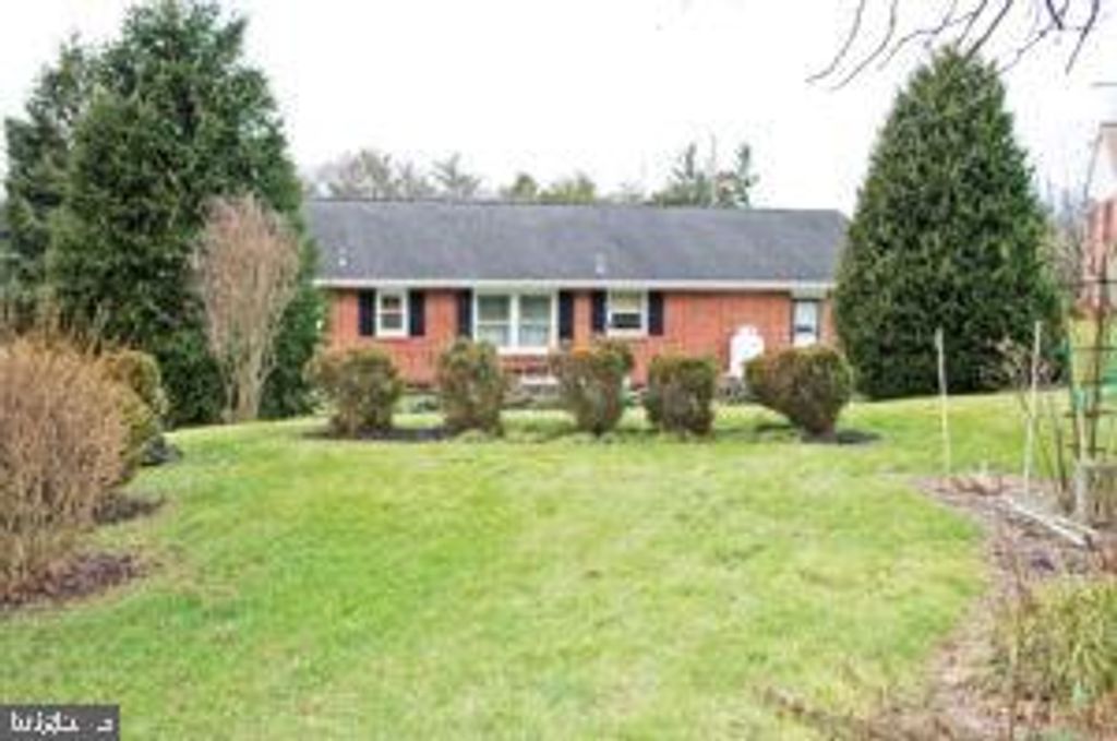 Photo of 240 RAPHO ST, MANHEIM, PA 17545 (MLS # PALA2030820)