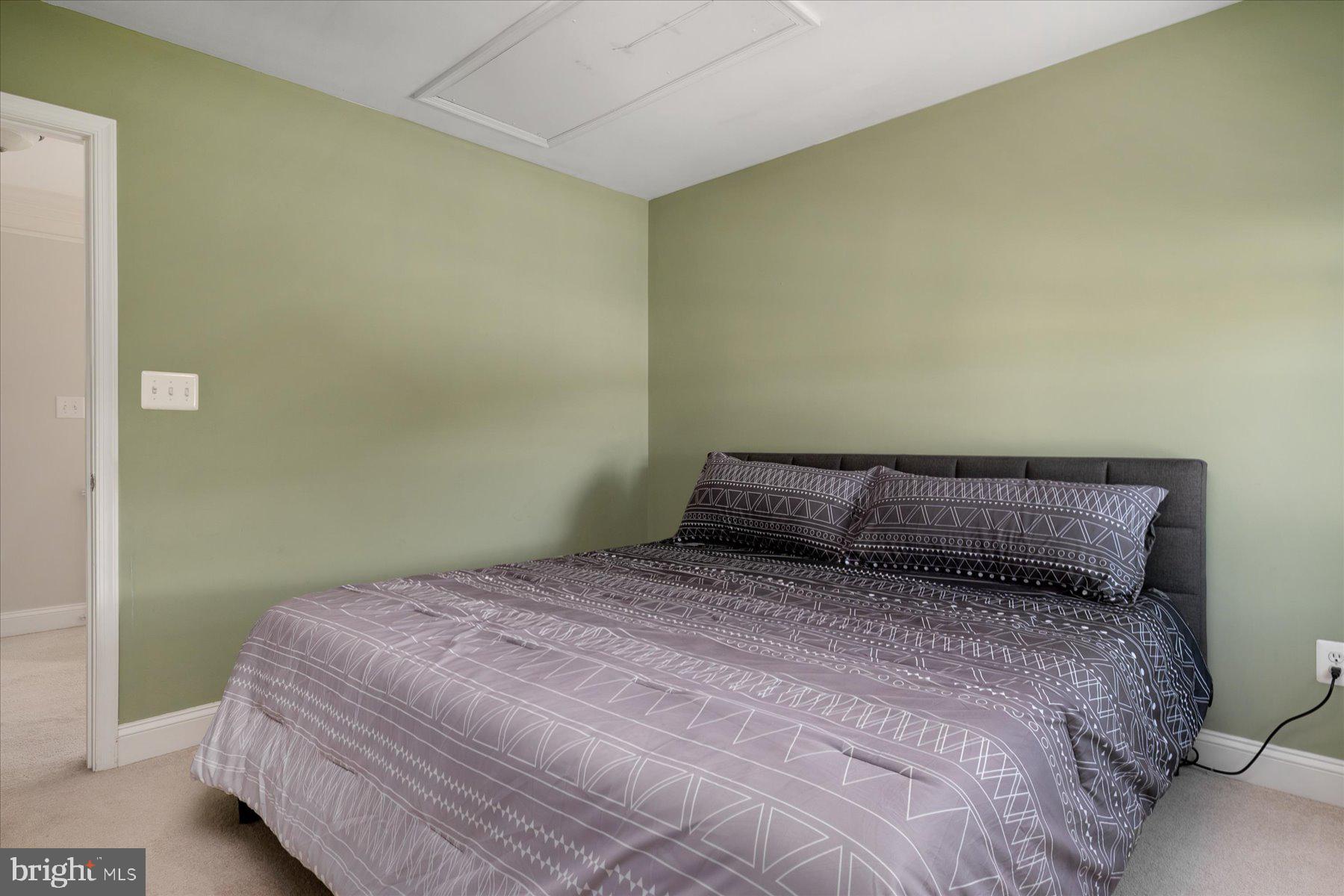 NORTH BROOK - Residential