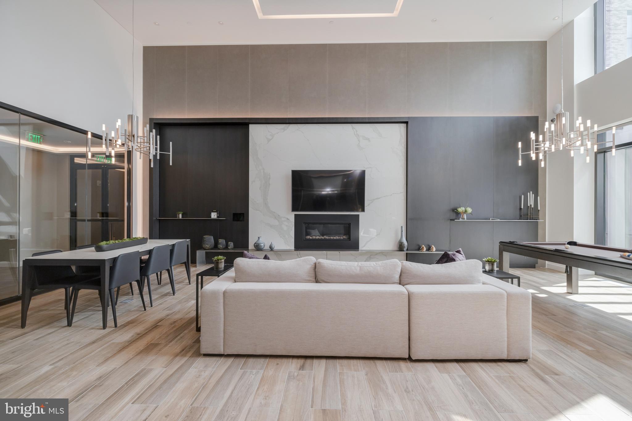 THE BORO TYSONS - Residential