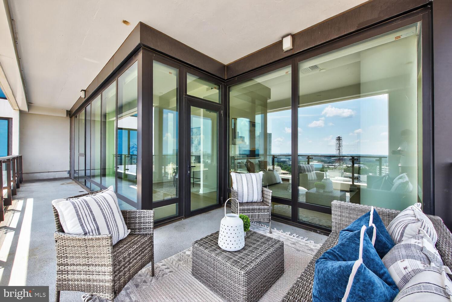 THE BORO TYSONS - Residential