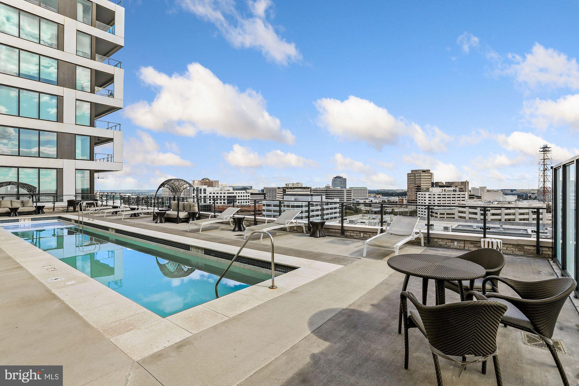 THE BORO TYSONS - Residential