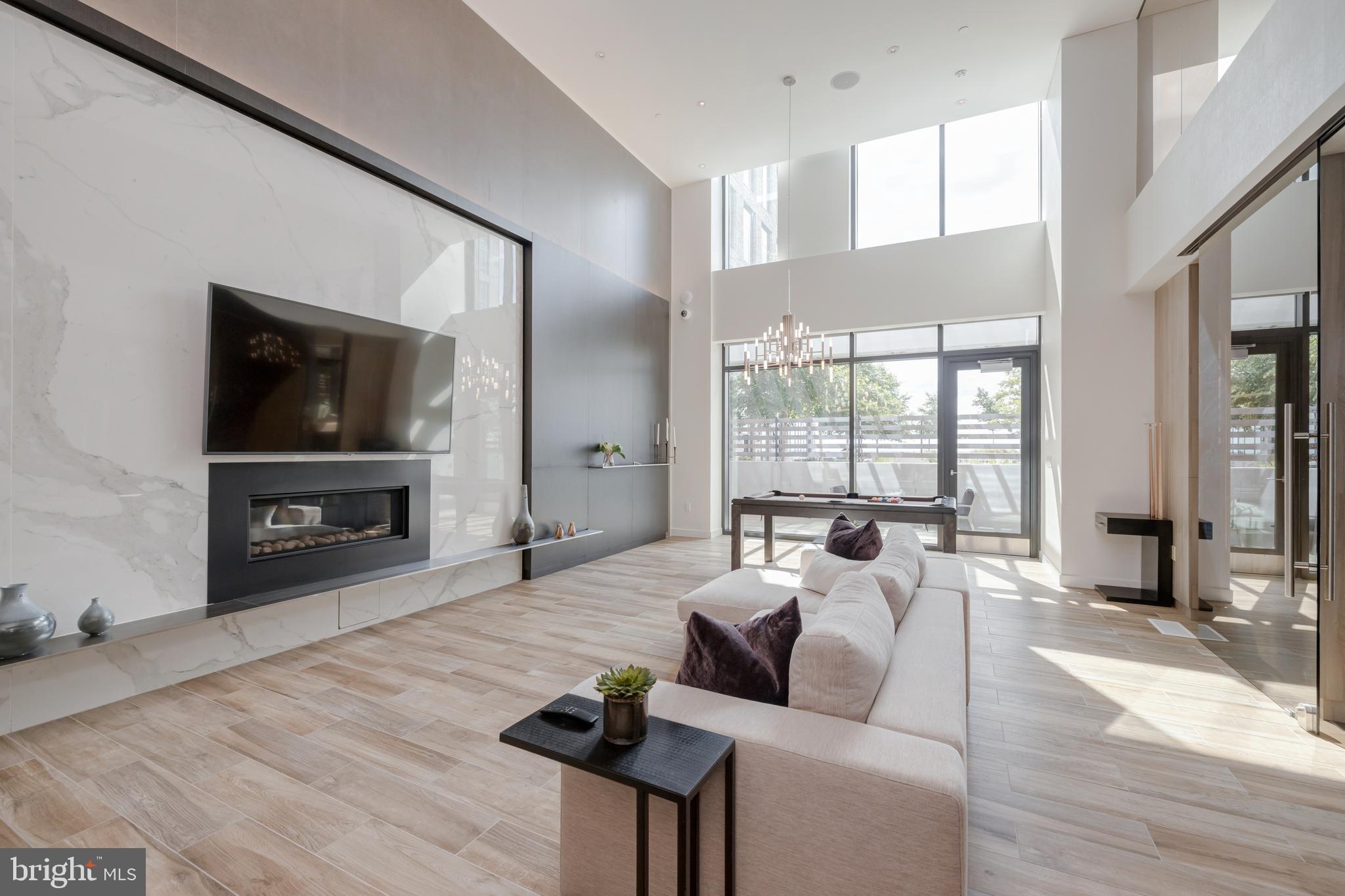 THE BORO TYSONS - Residential