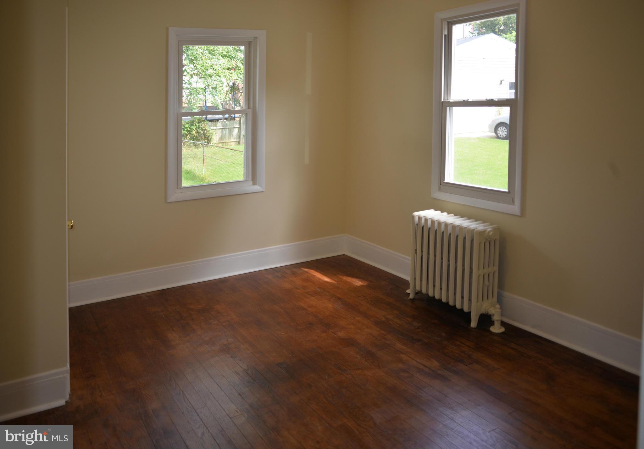 HYATTSVILLE HILLS - Residential