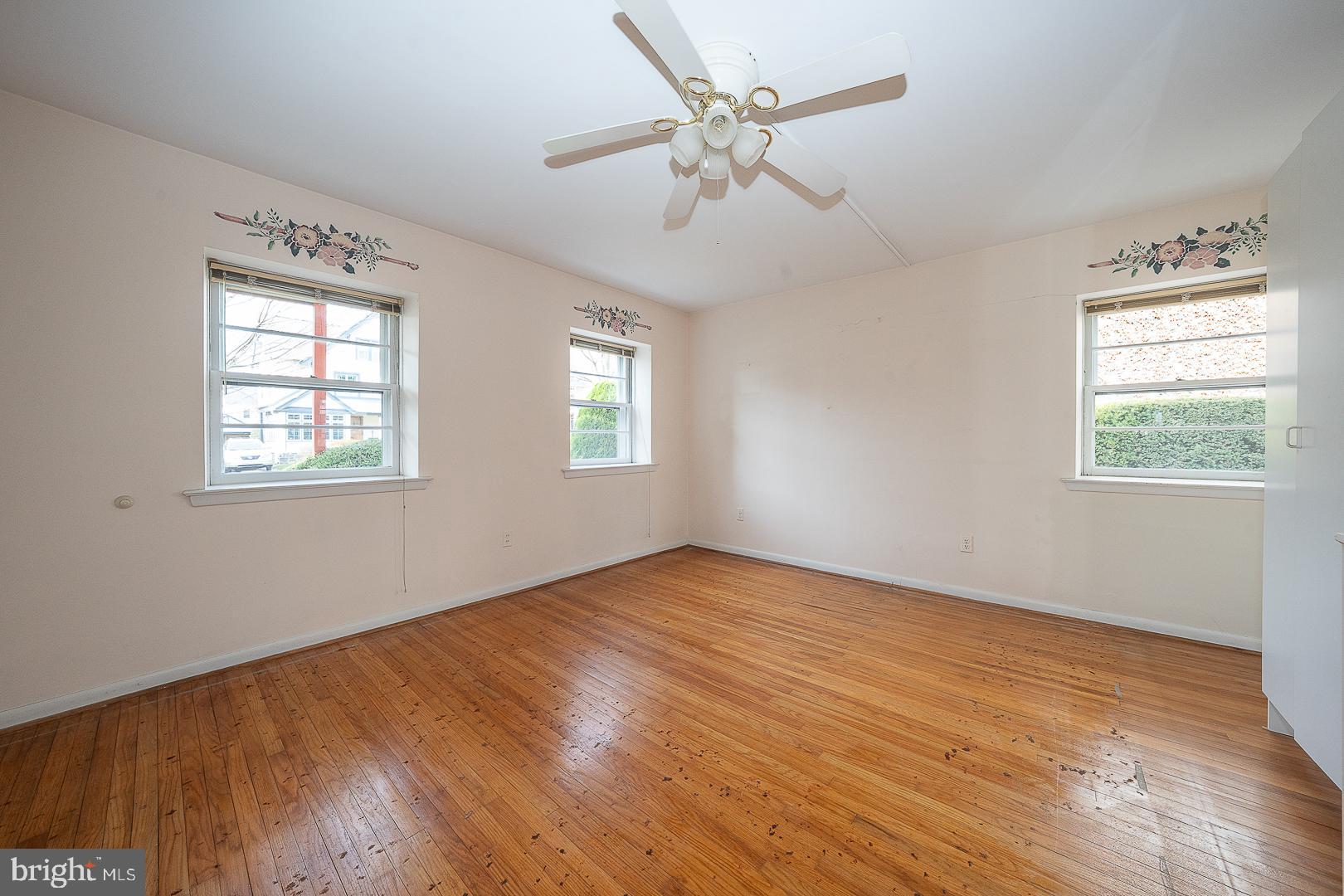 LLANERCH - Residential