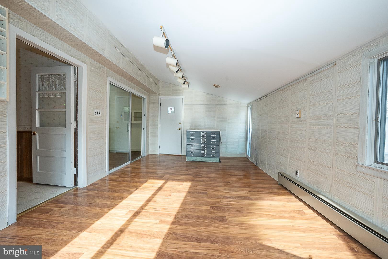 LLANERCH - Residential