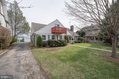 Homes For Sale - 11 Tenby Road<br/> Delaware County, HAVERTOWN, PA 19083