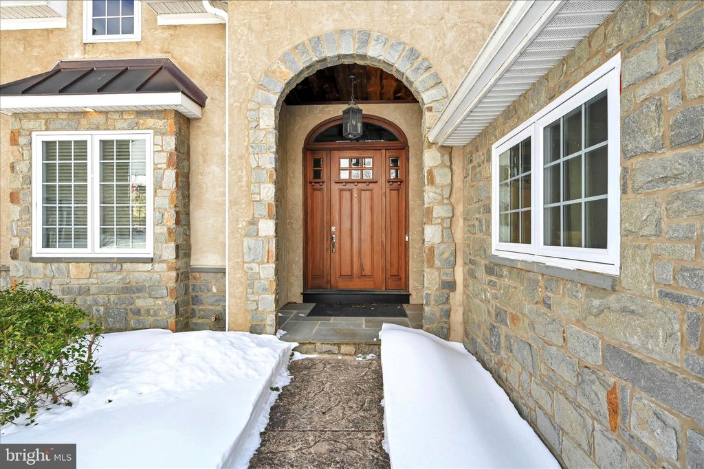 Photo of 378 Fern Lane, LANCASTER, PA 17601 (MLS # PALA2082646)