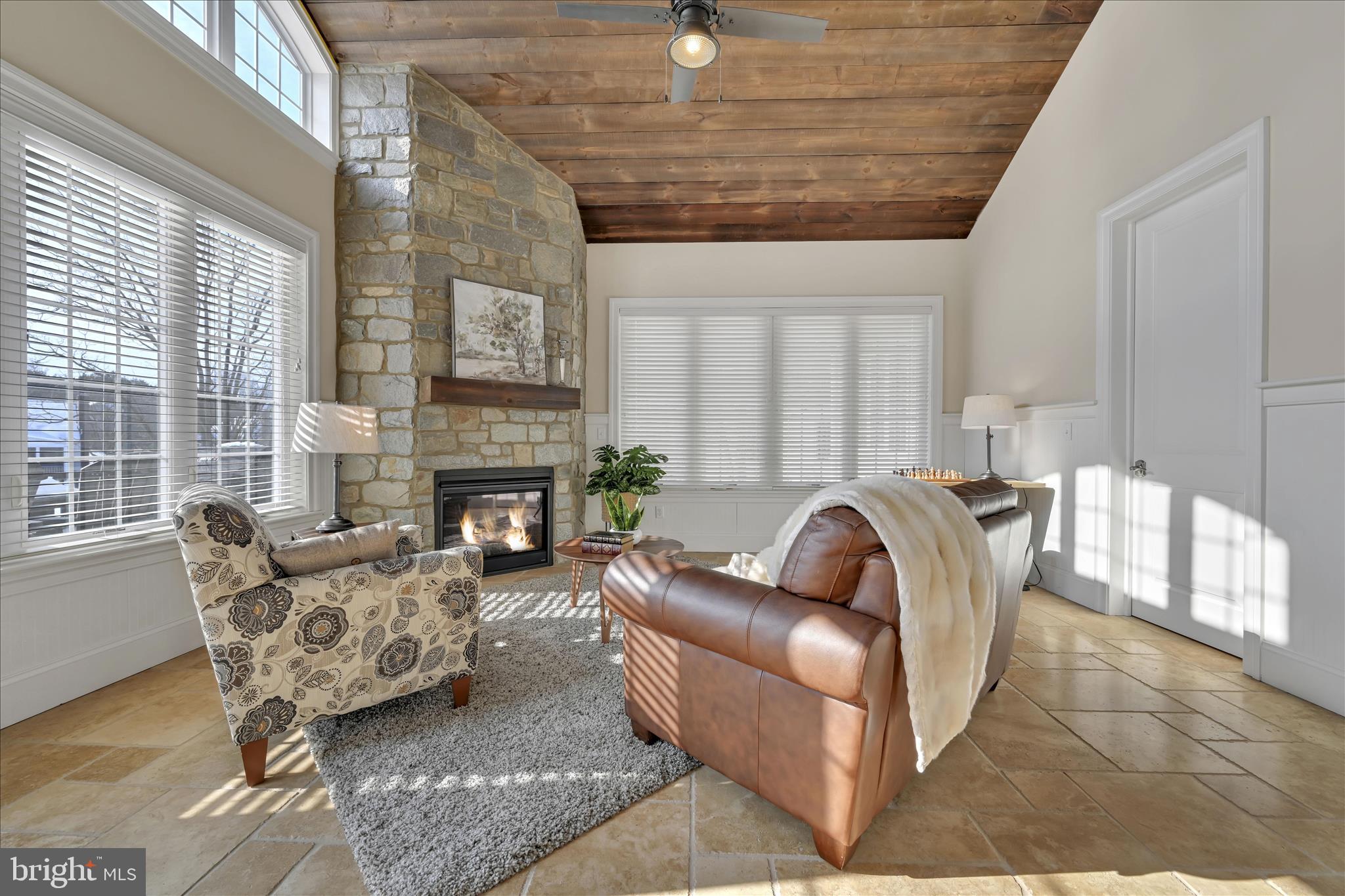 FERN LANE - Residential