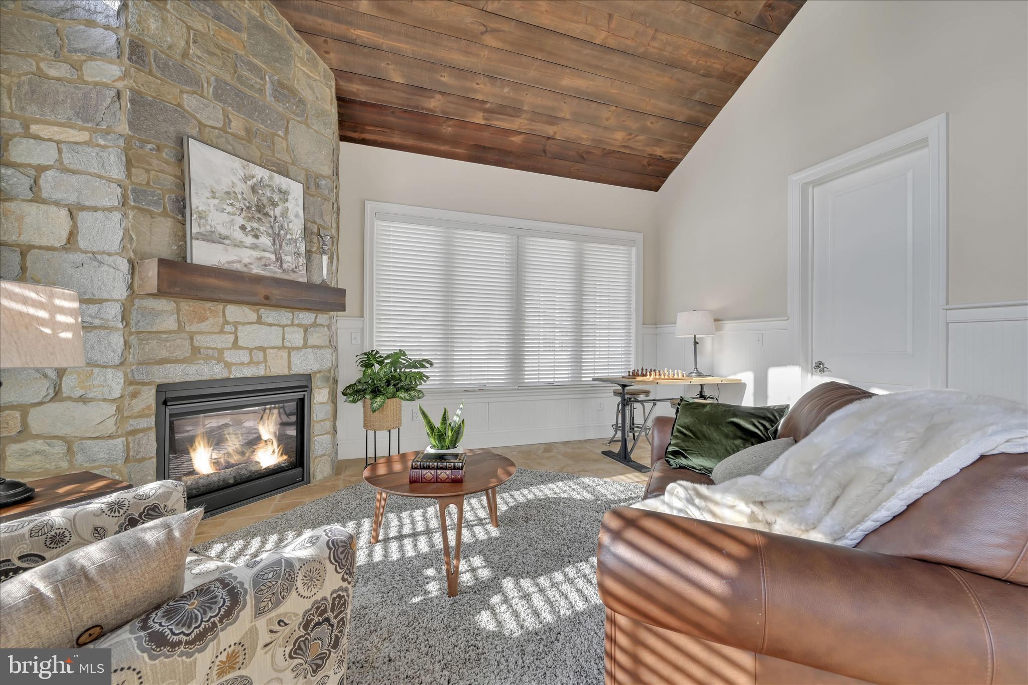 FERN LANE - Residential