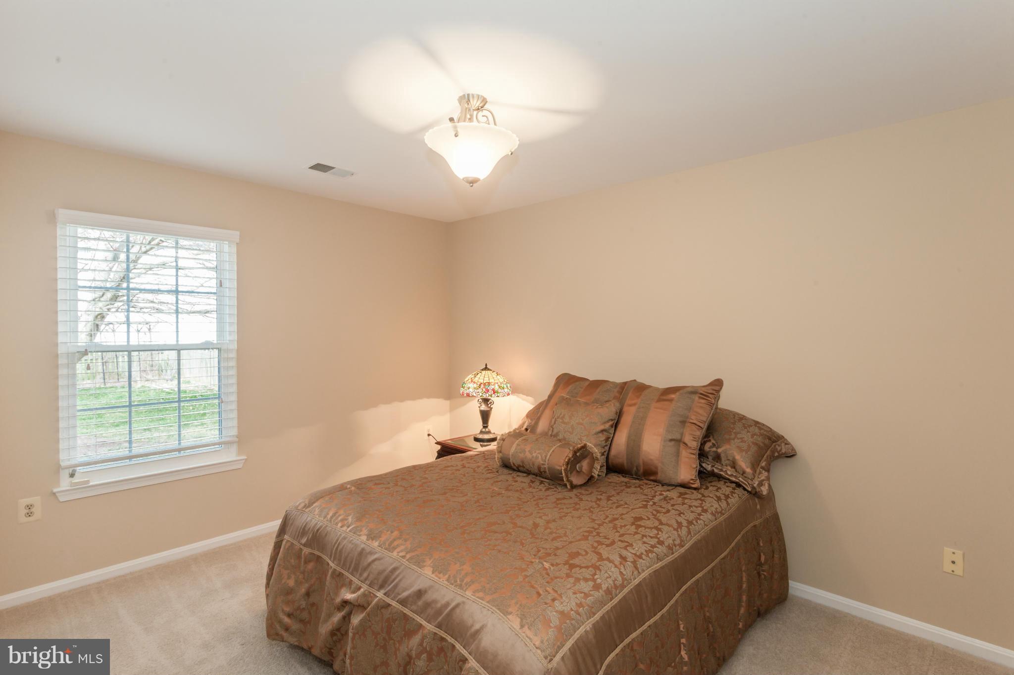 COUNTRYSIDE - Residential