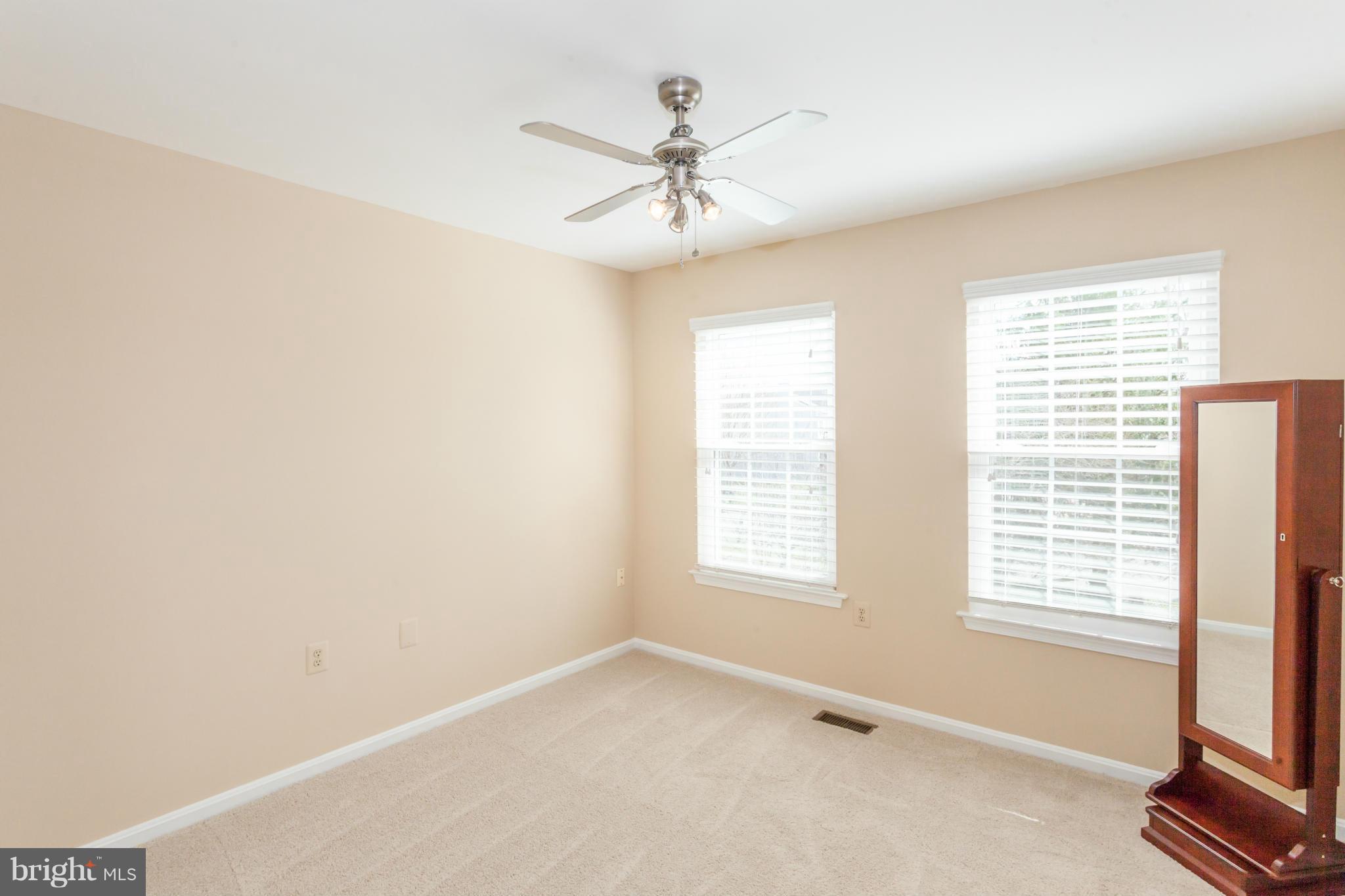 COUNTRYSIDE - Residential