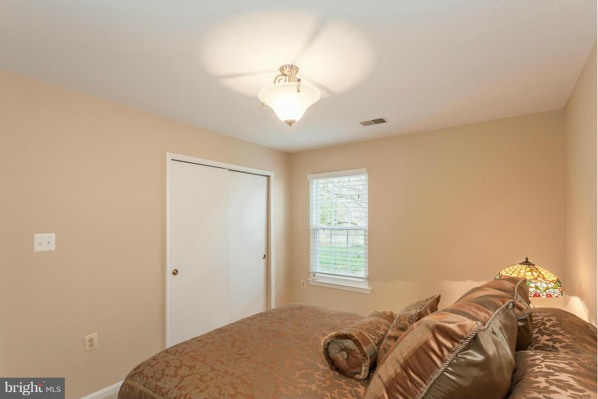 COUNTRYSIDE - Residential