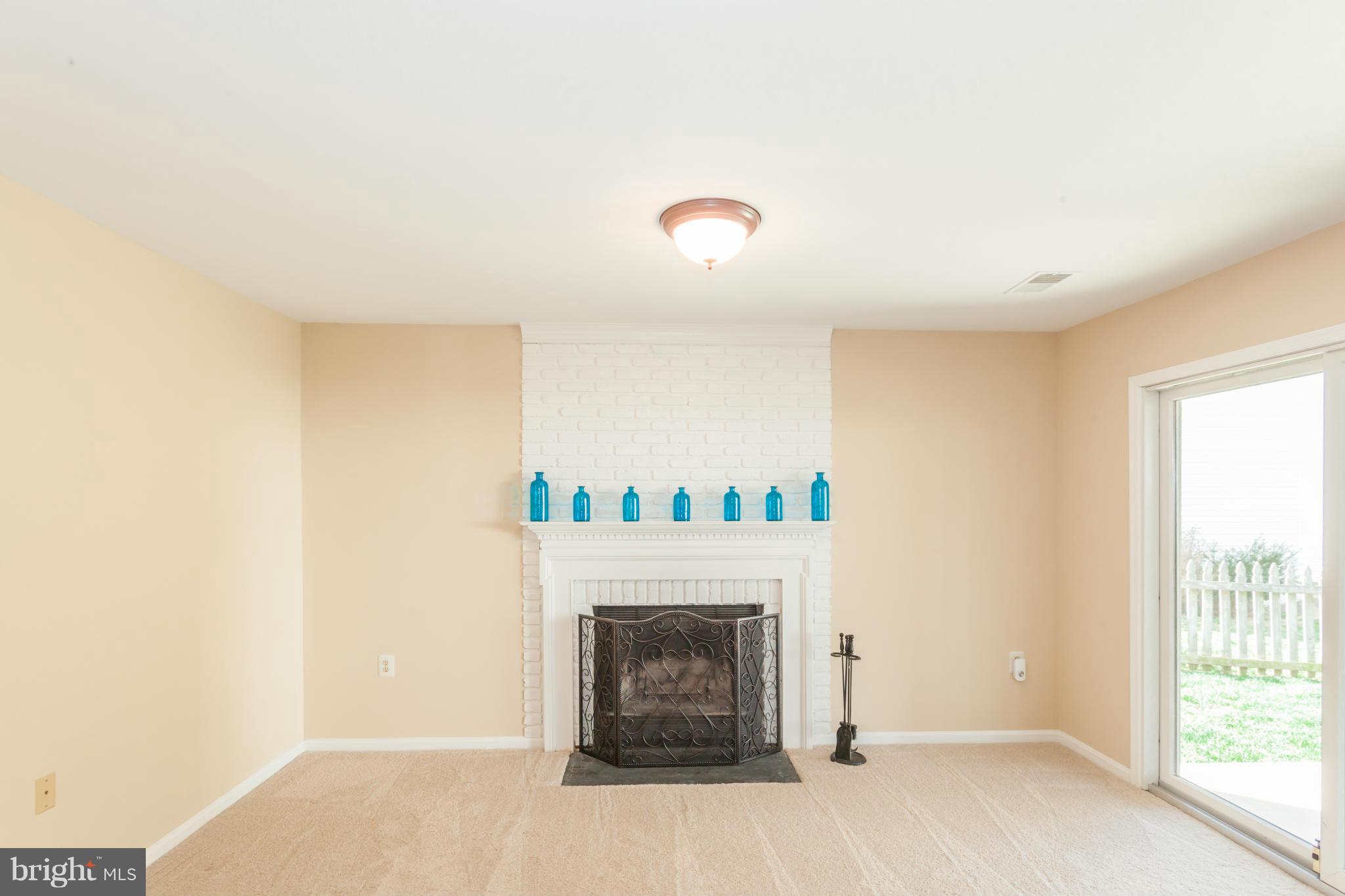 COUNTRYSIDE - Residential