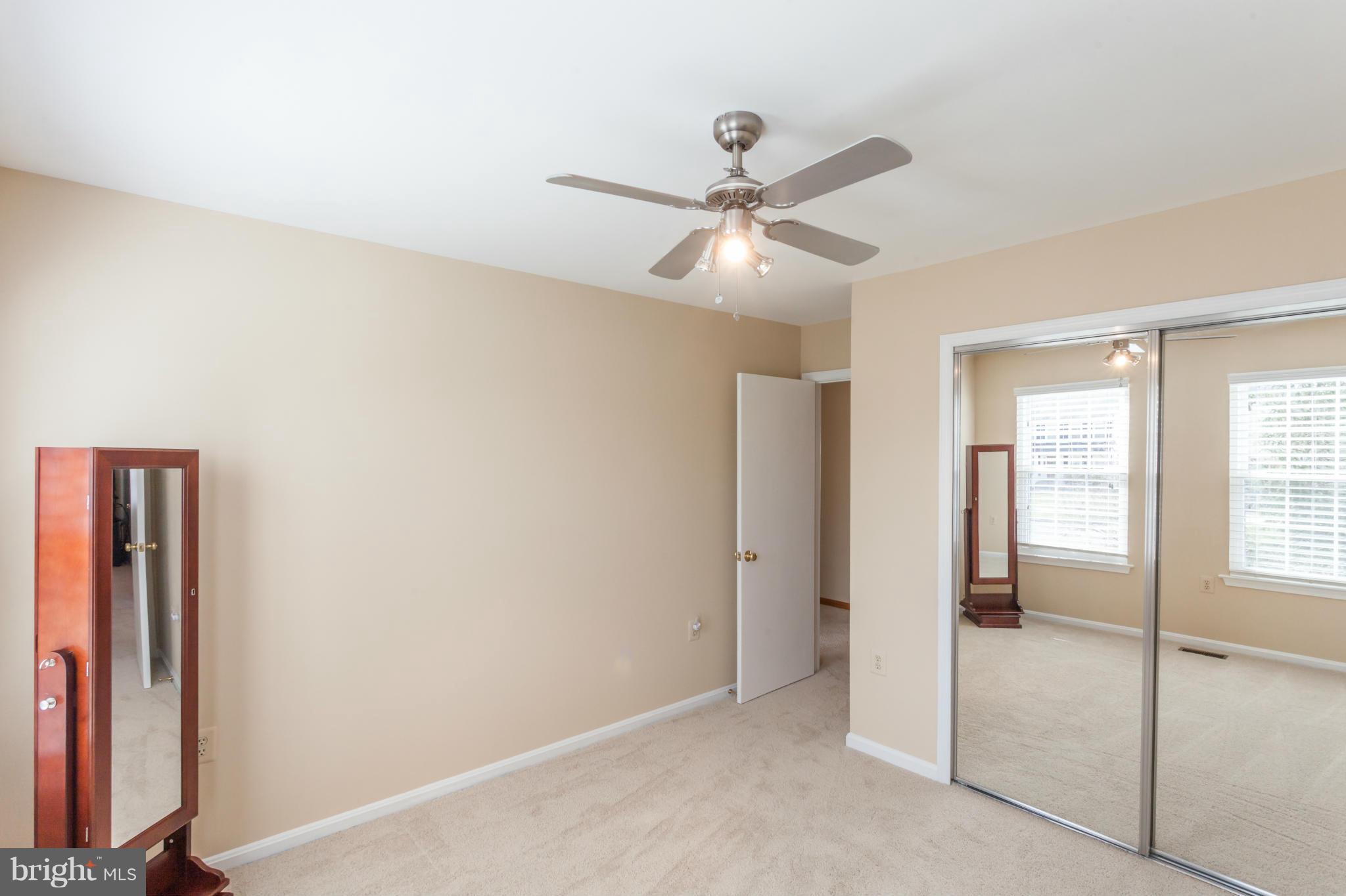 COUNTRYSIDE - Residential