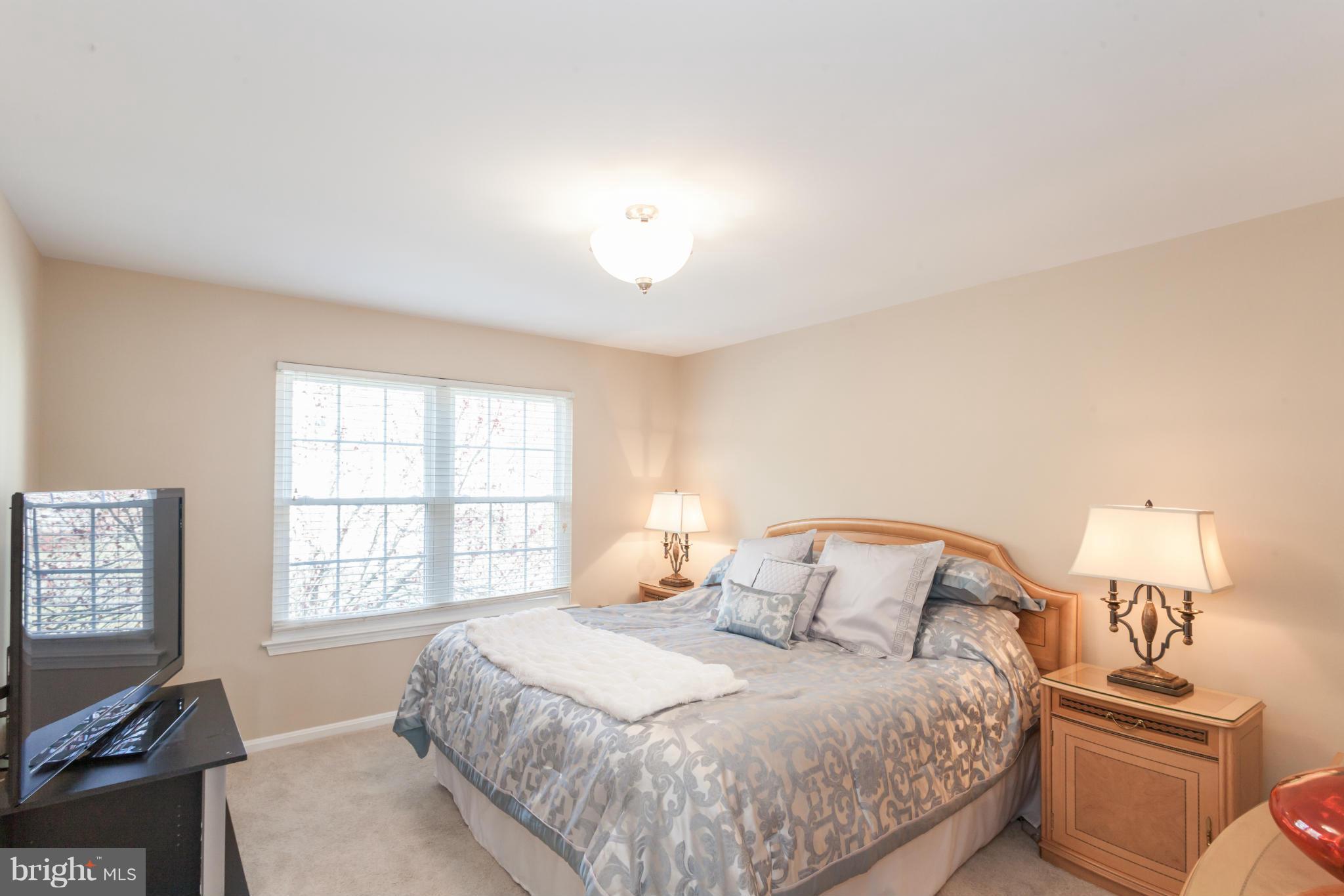 COUNTRYSIDE - Residential